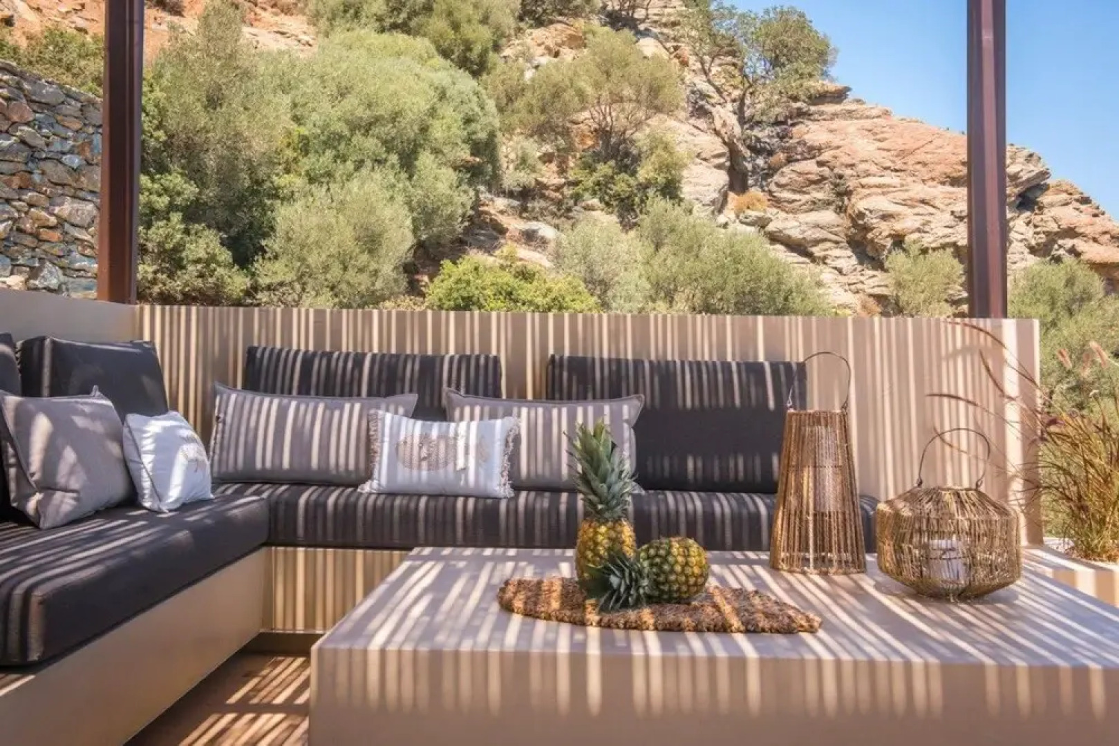 Villa Ouranos - Where the World Unfolds Before you