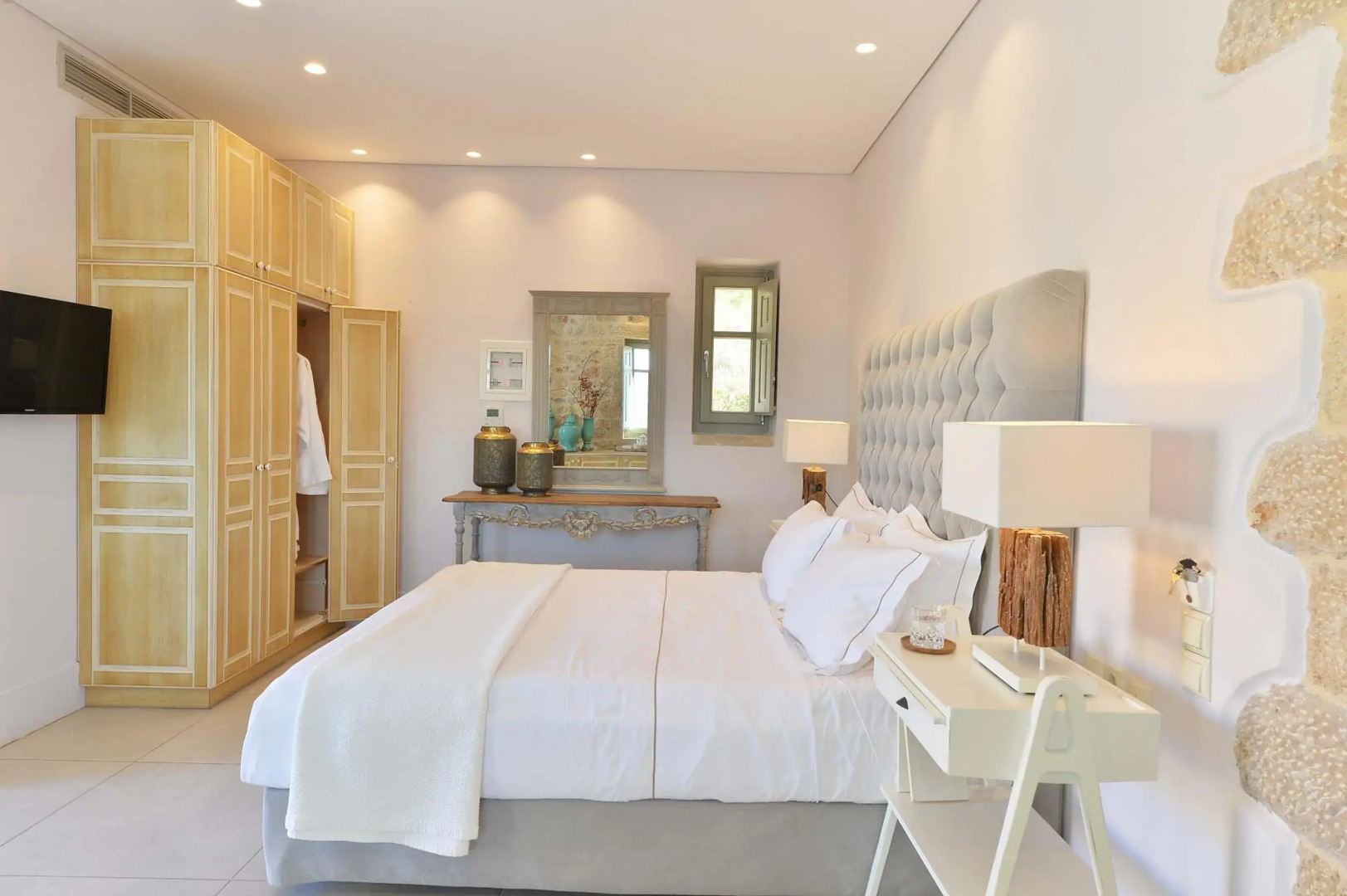 Akrolithi Boutique Hotel