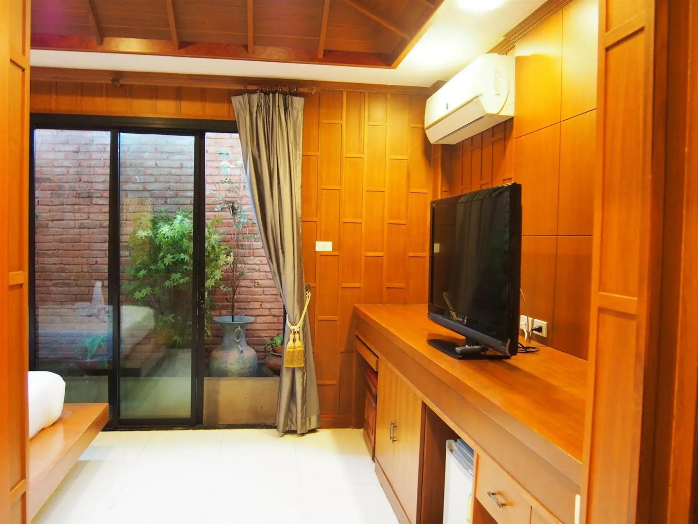 Renoir boutique hotel