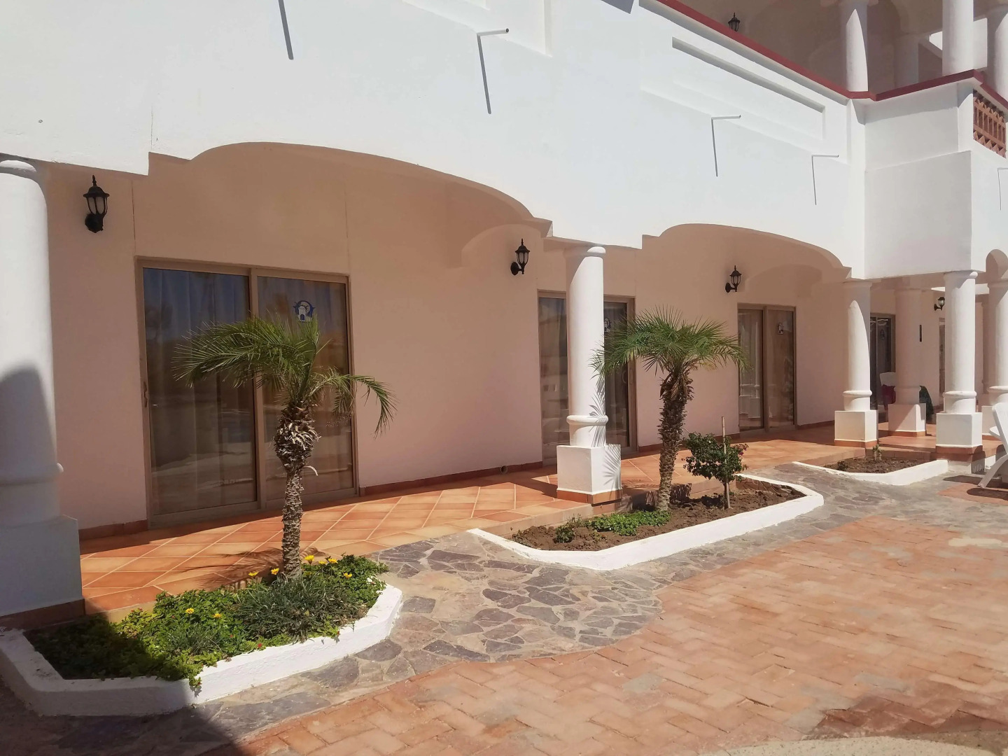 Laos Mar Hotel & Suites