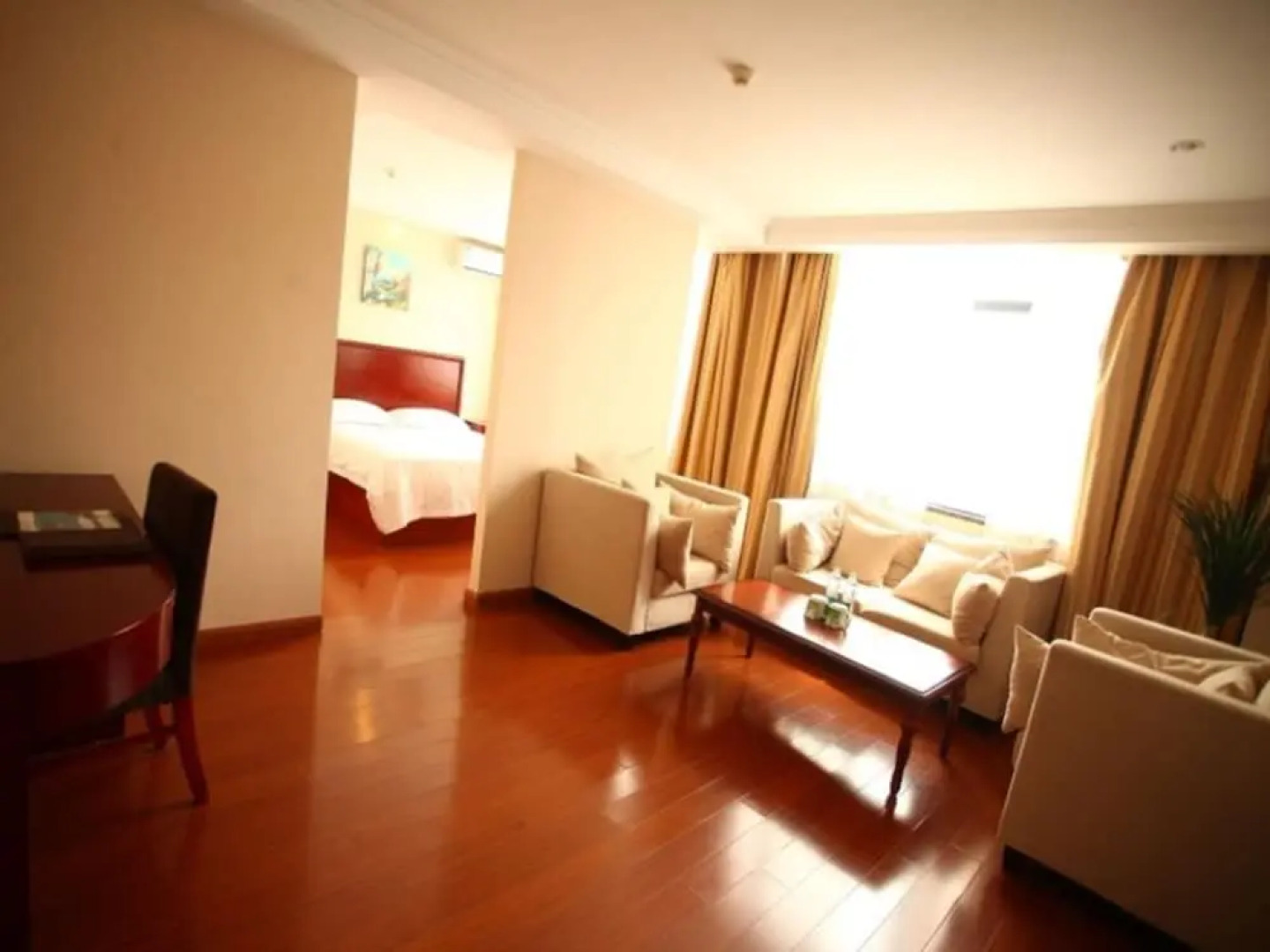 GreenTree Inn SuQian XiHu Road BaoLong Plaza JinYing Hotel