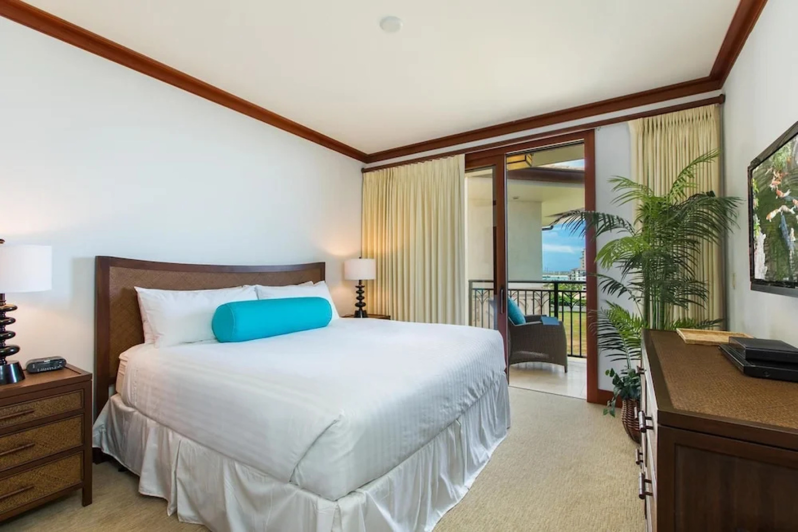 Three-bedroom Villas at Ko Olina Beach Villas Resort