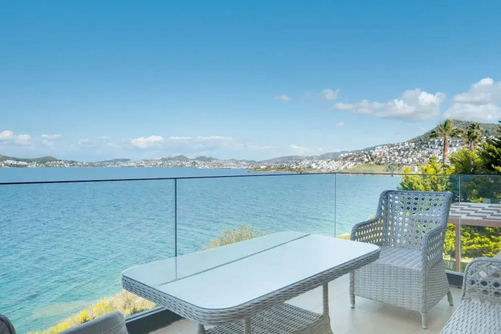 Luxury Waterfront House 9 min to Yalikavak Marina