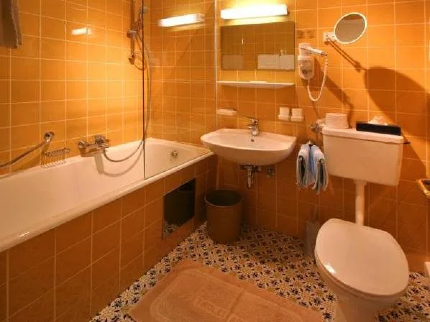 Hotel Tiroler ADLER Bed & Breakfast