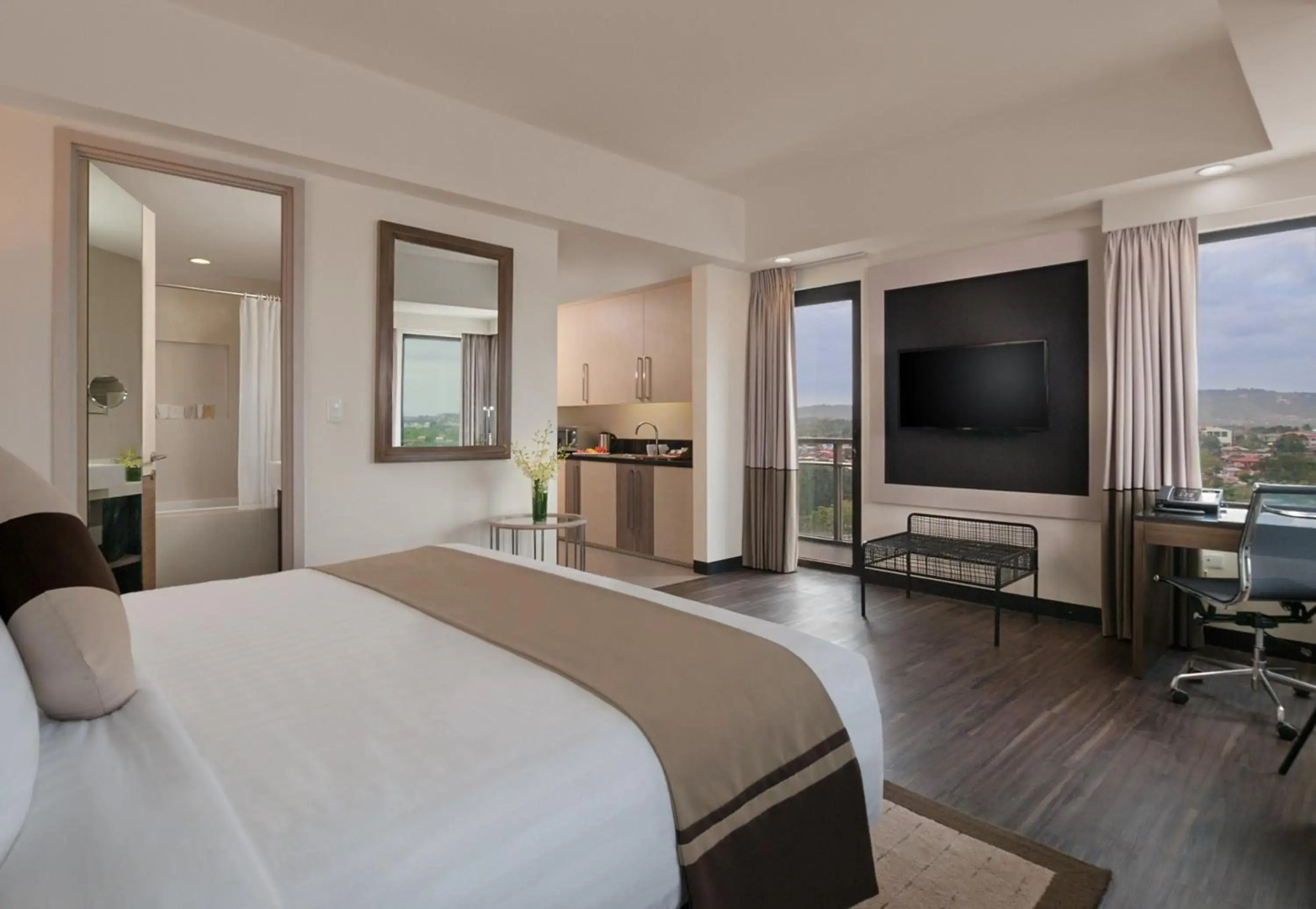 Seda Abreeza - Newly Renovated