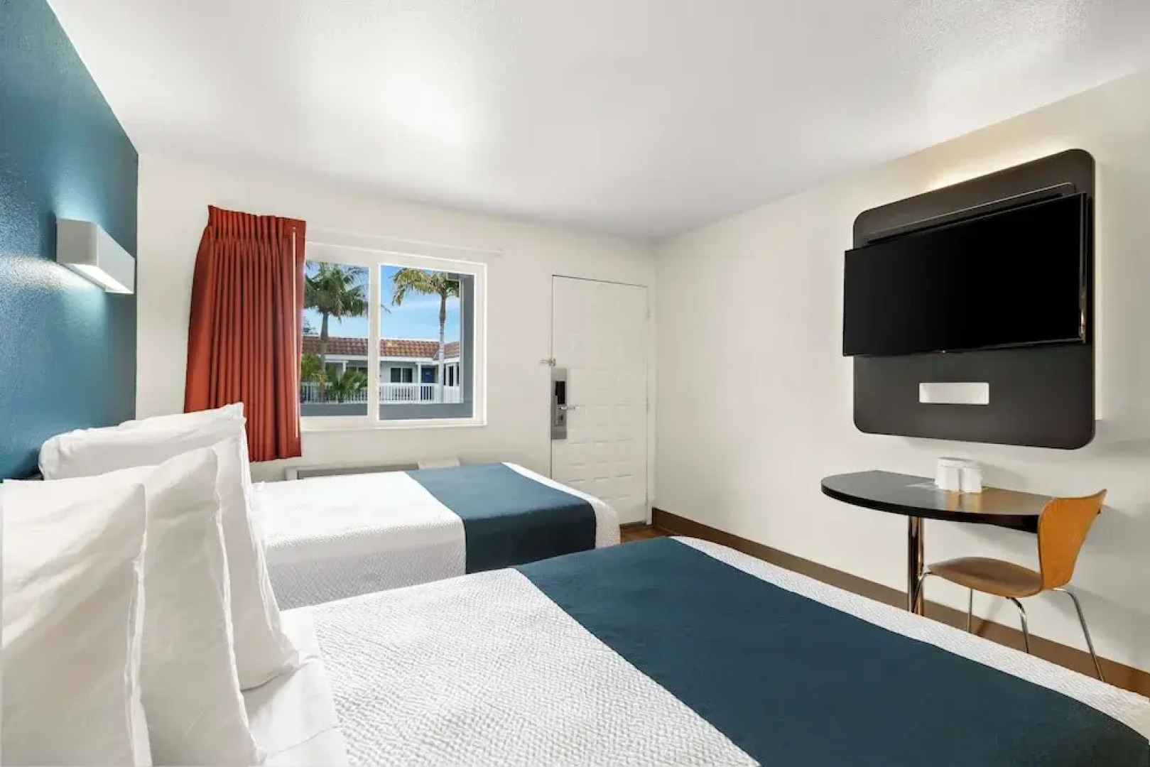 Studio 6 Suites Carpinteria, CA–Santa Barbara - South