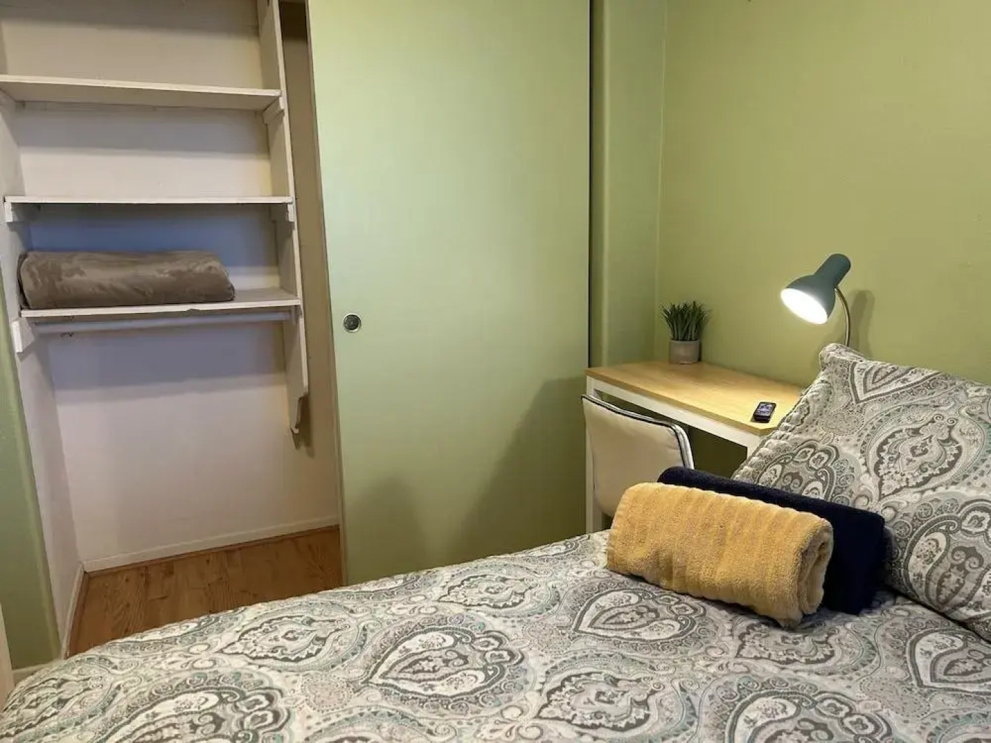 Private bedroom in Peach Blossom Country House