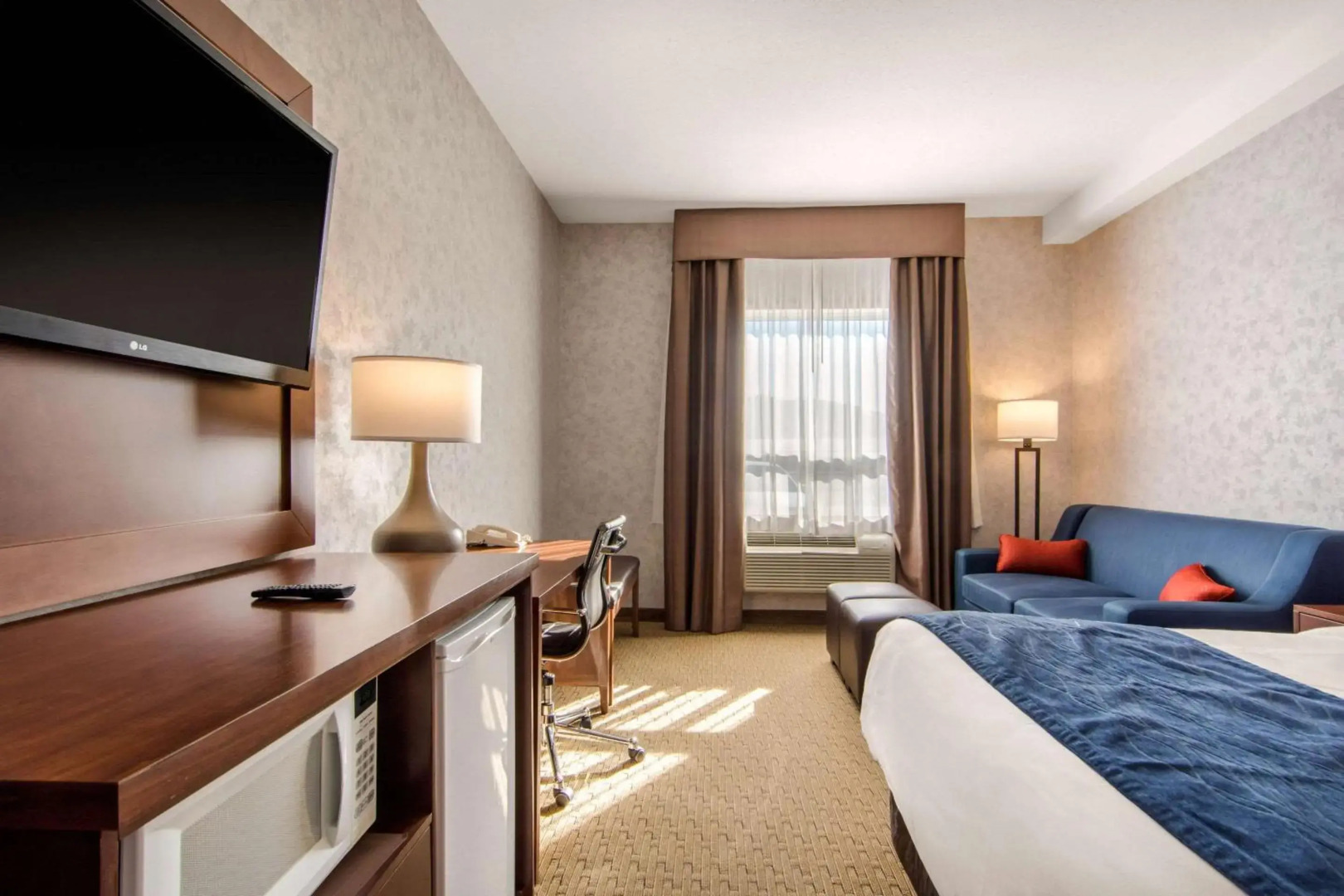 Comfort Inn & Suites Medicine Hat