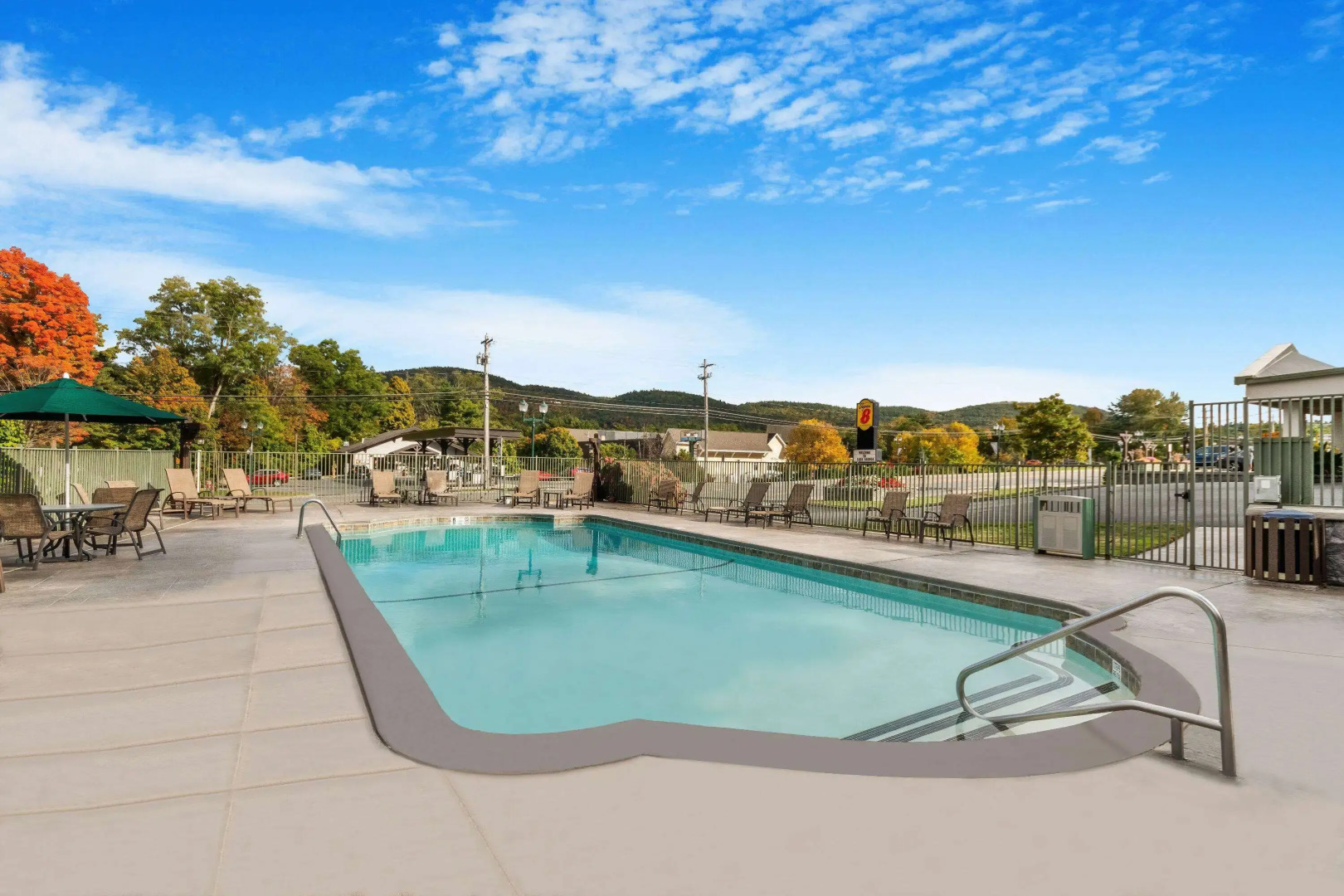 Super 8 by Wyndham Lake George/Downtown