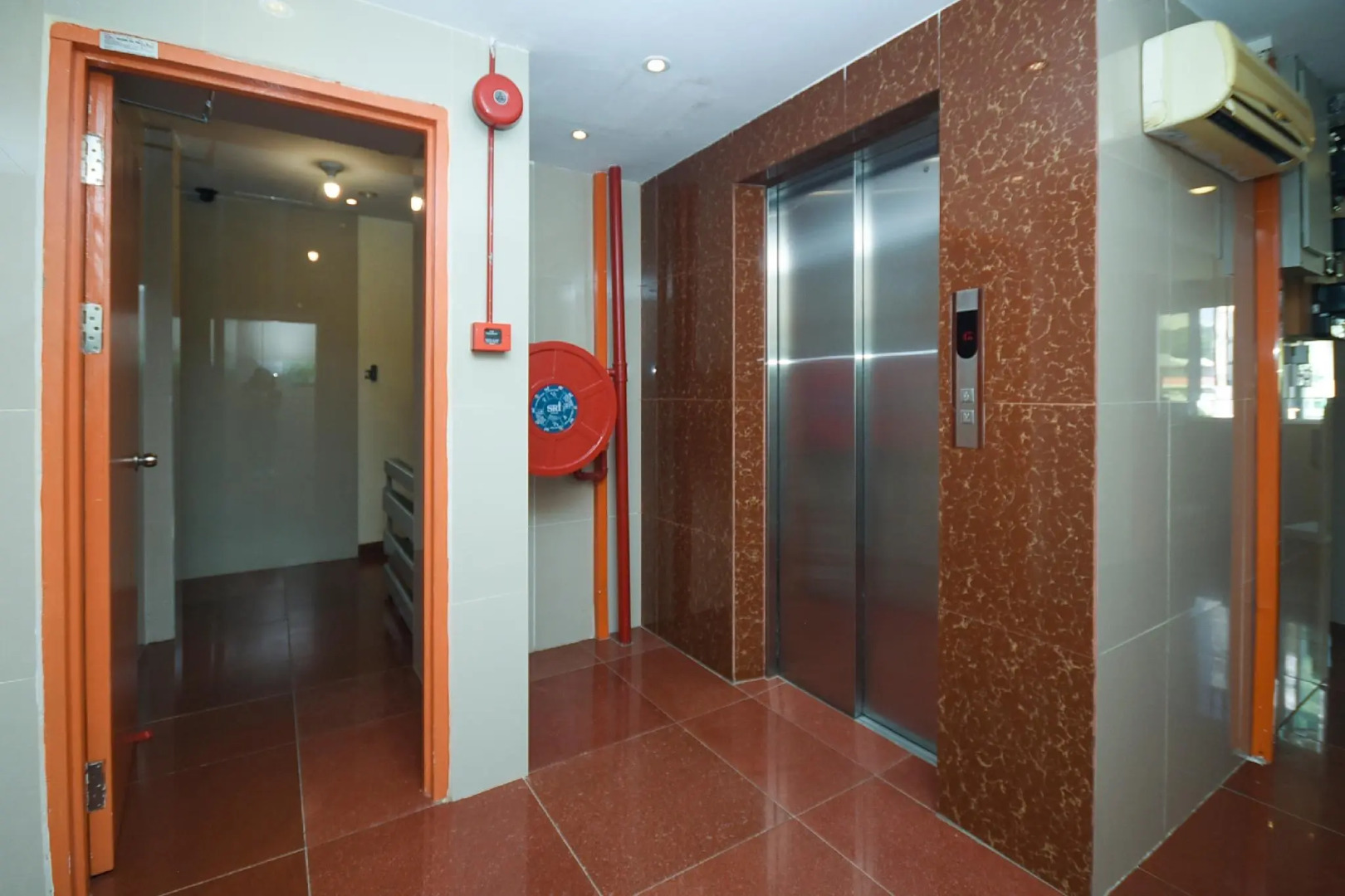 OYO 90219 Hua Kiew Hotel