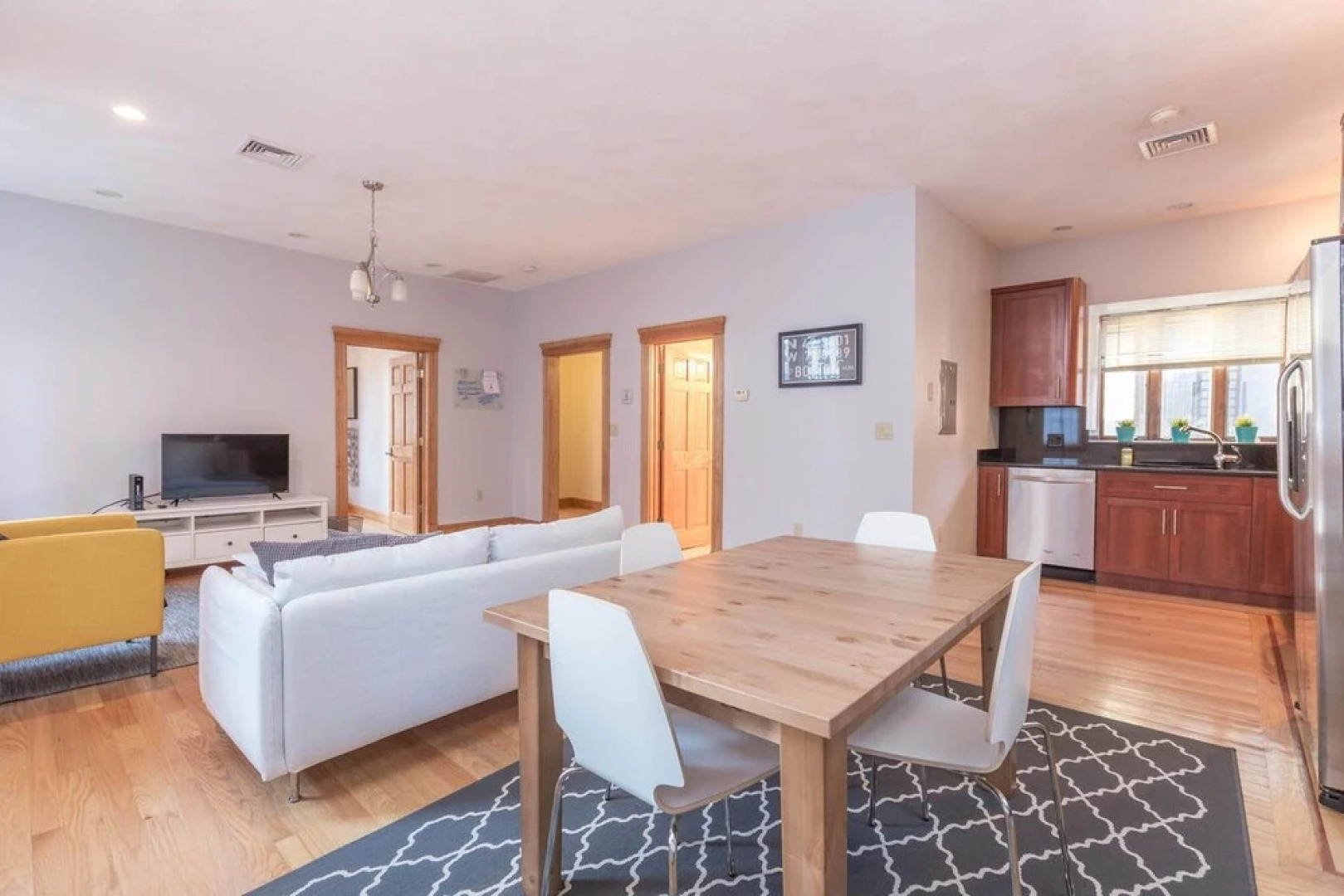 Huge 2 BR Apt in Heart of North End by Domio