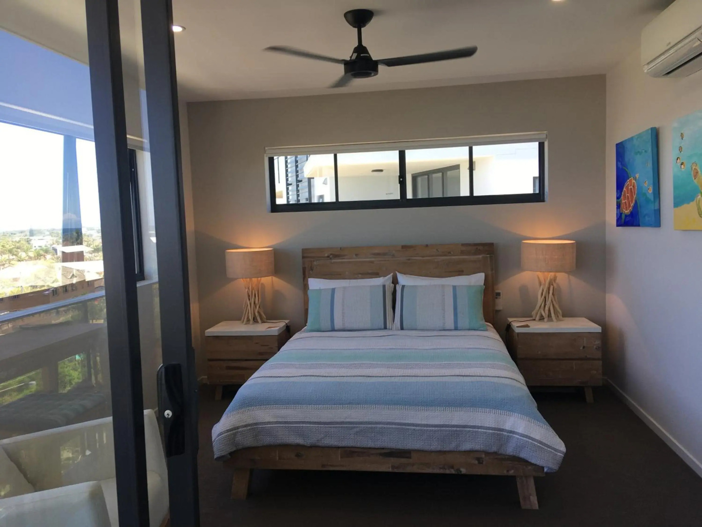 NEW UPMARKET COMFORTABLE 2 Bed, 2 Bath, OCEAN VIEWS, 250m to BUDDINA BEACH!