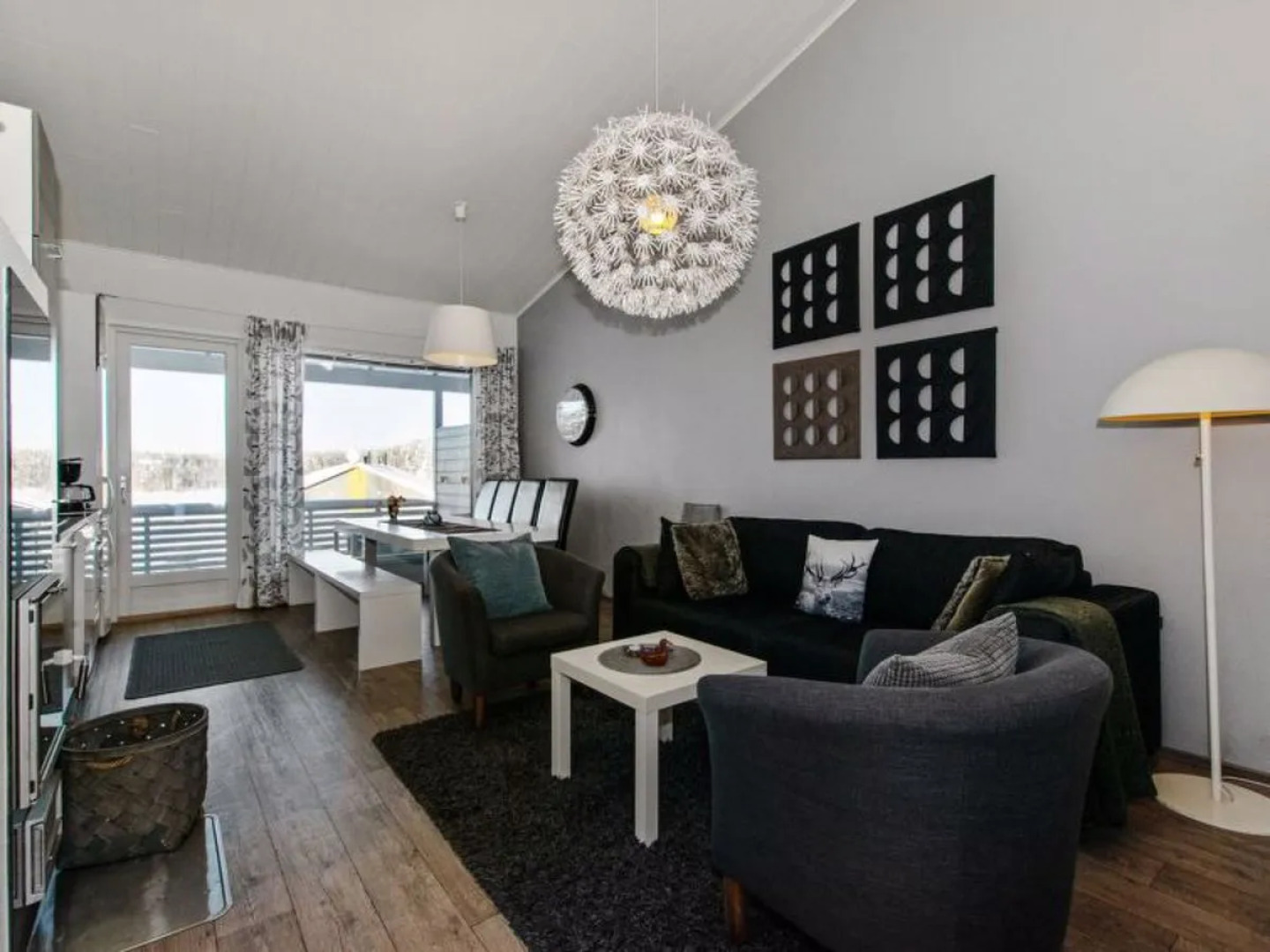 Skivillas 78 ukkohalla (2)