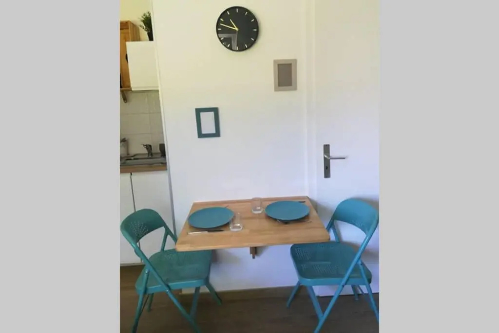 Studio renové en RDJ dans résidence de standing