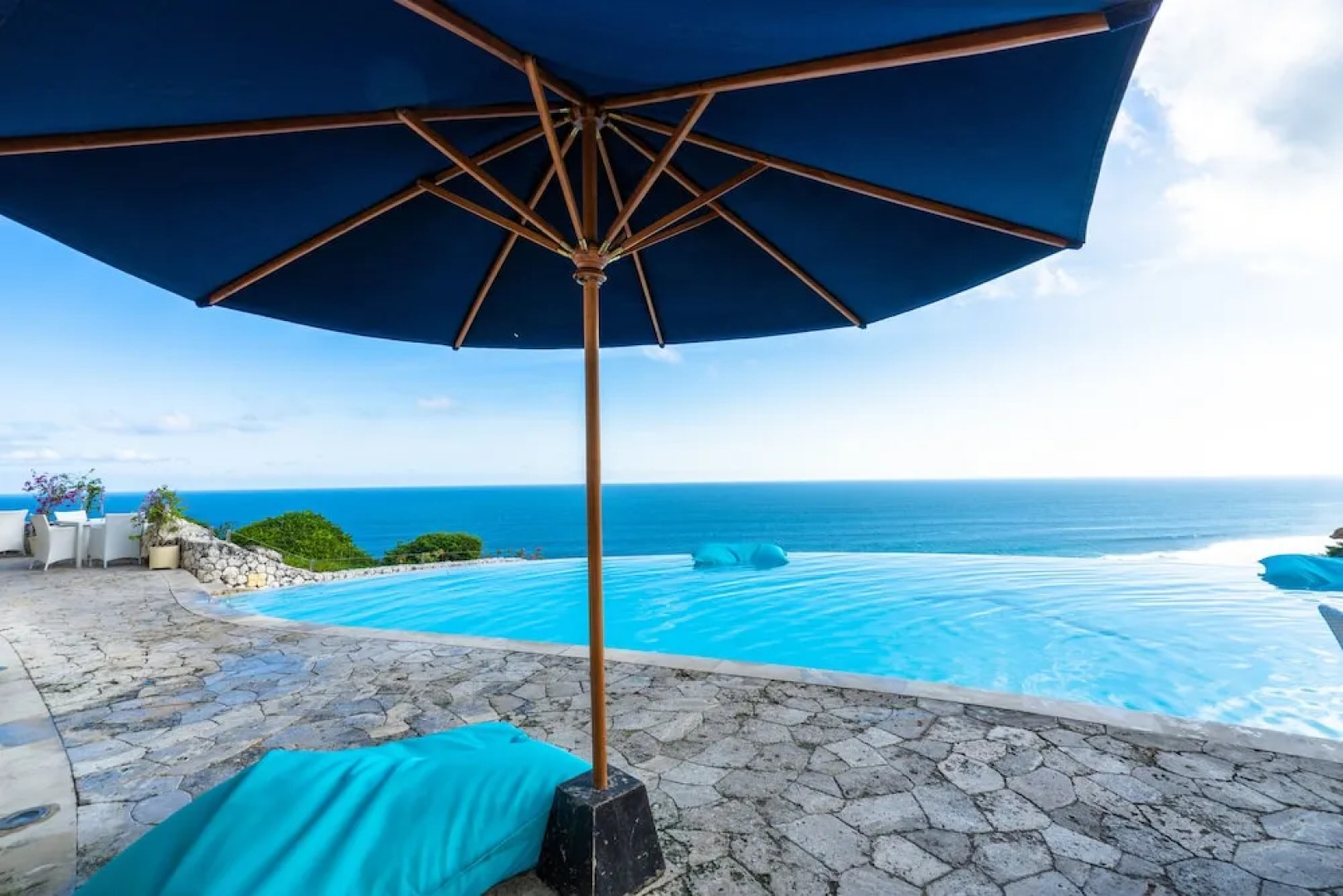 Cliffront Tropical Resort