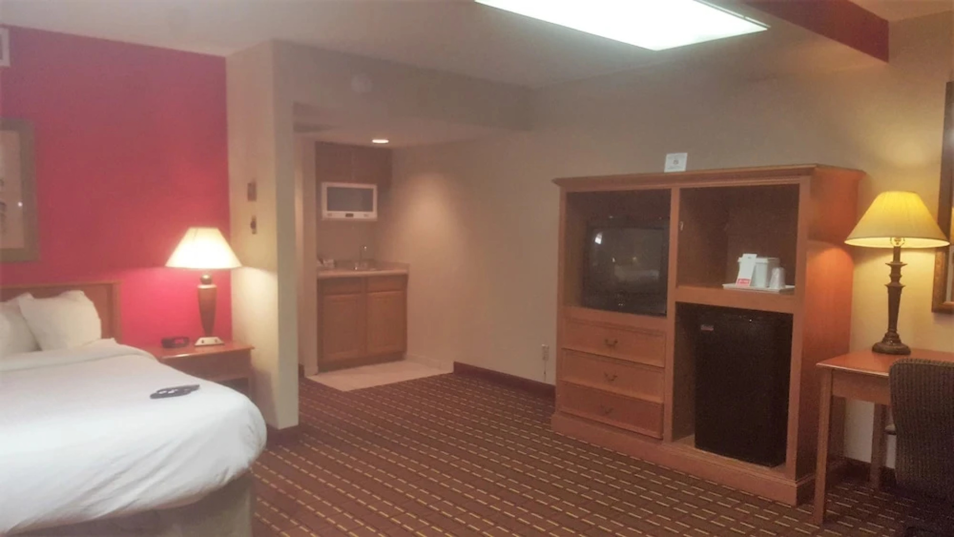 Salina Ambassador Hotel and Conference Center