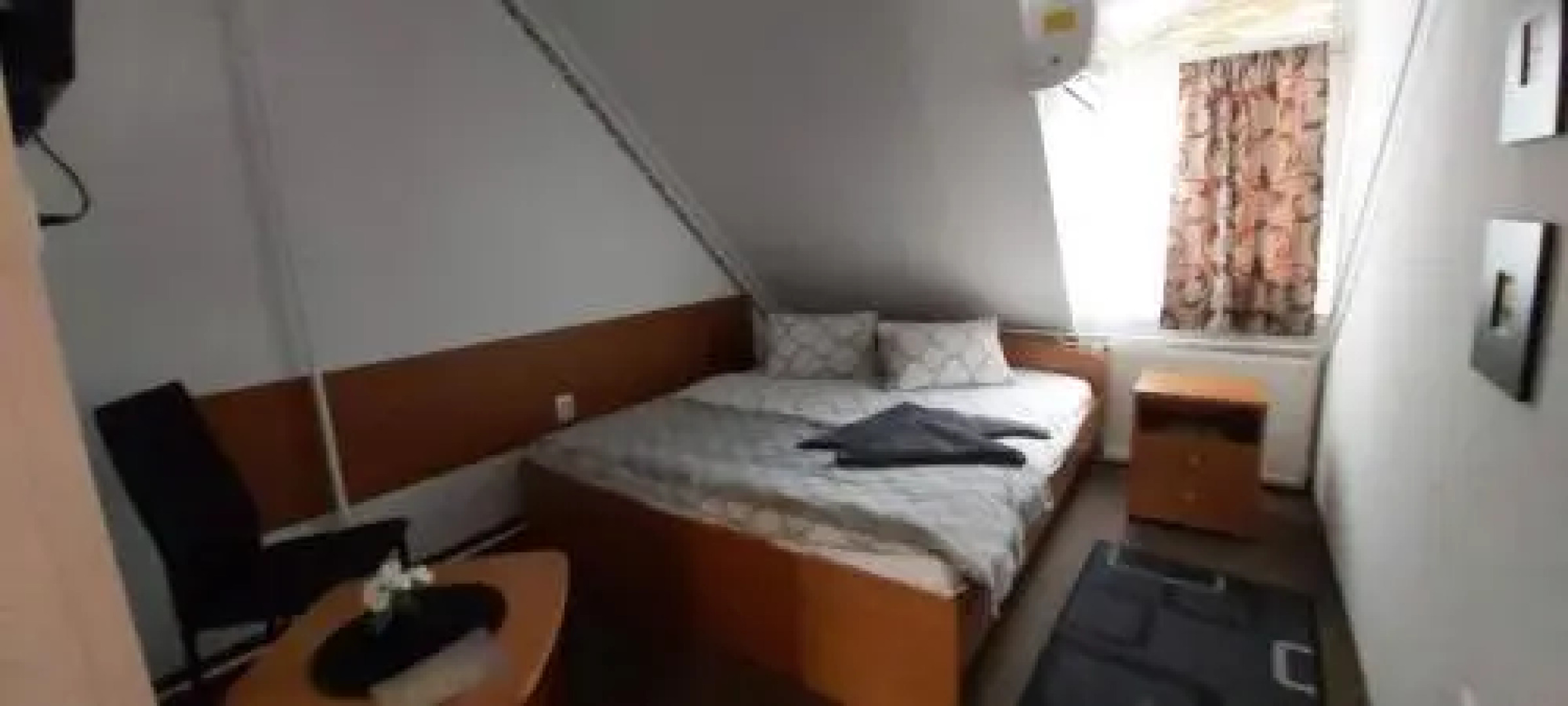 Romantik Étterem - Panzió