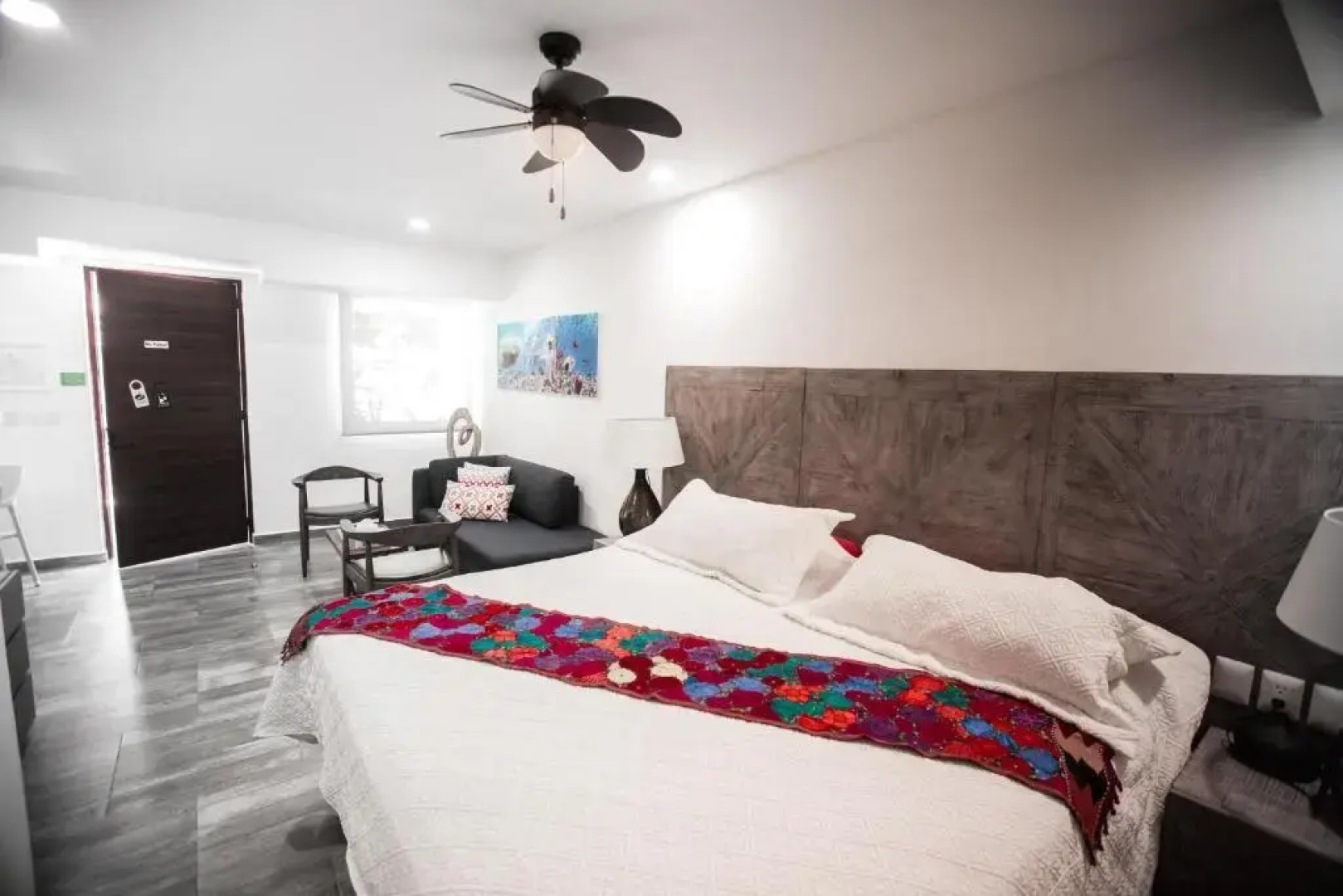 Hotel Paradise Suites