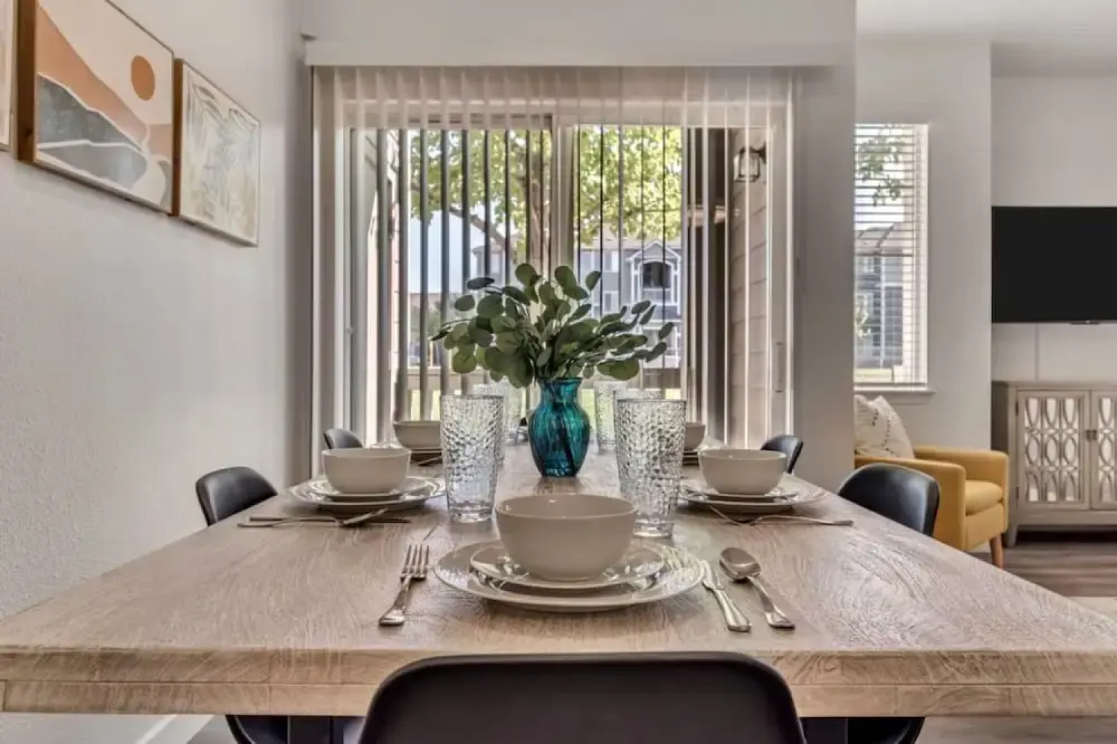 1st Fl King Beds Pool Garage - Near AFB