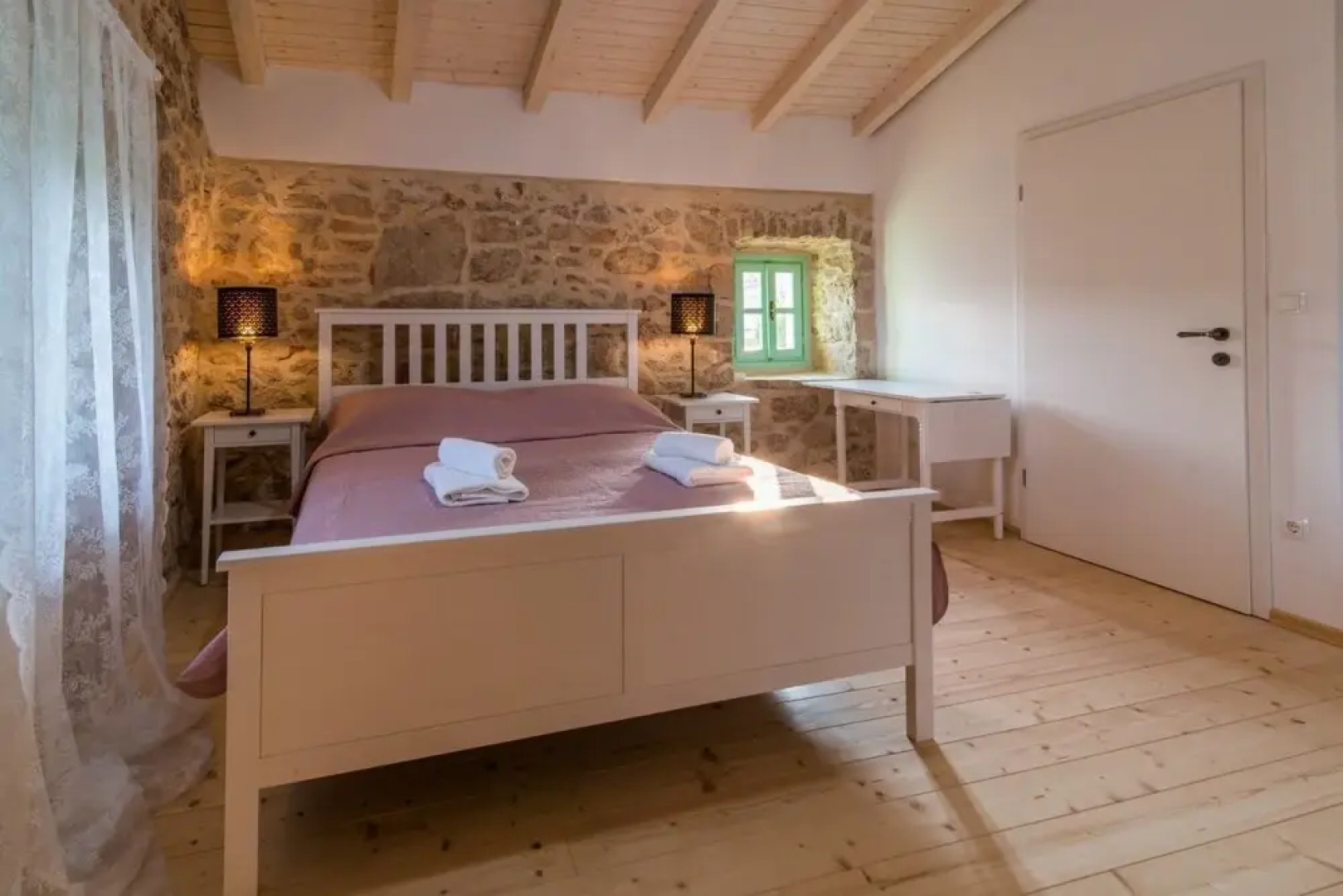 Peace - Rustic With Pool - H