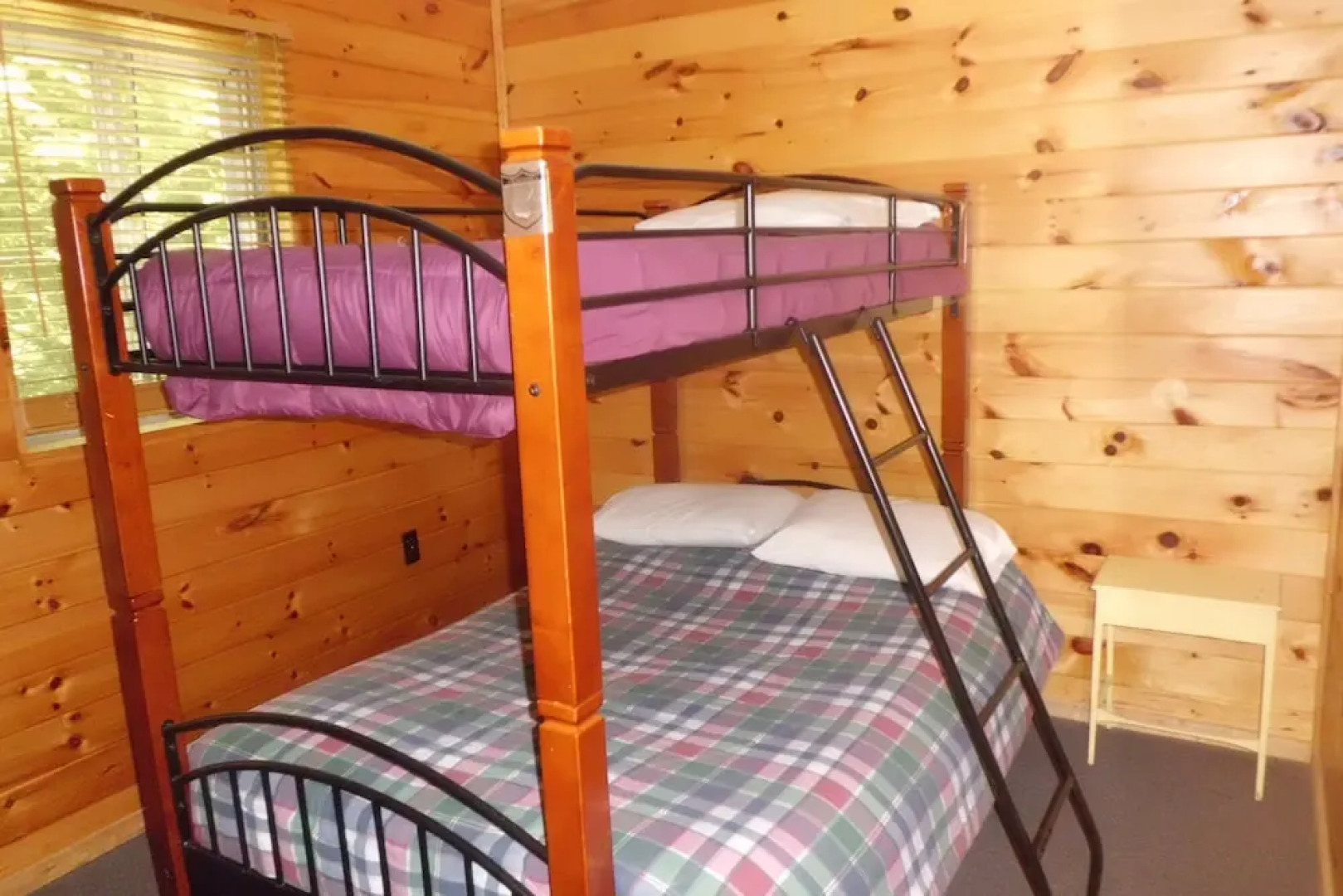 Hide-a-way Waterfront Cottages