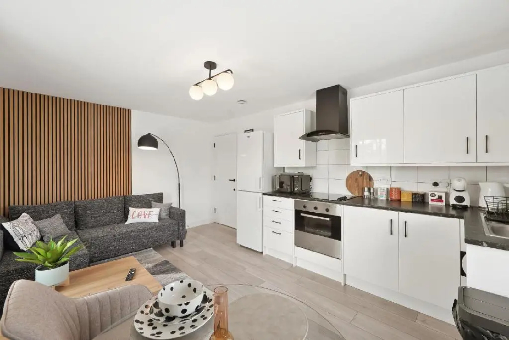 Tropical Inspired 2-Bedroom Flat