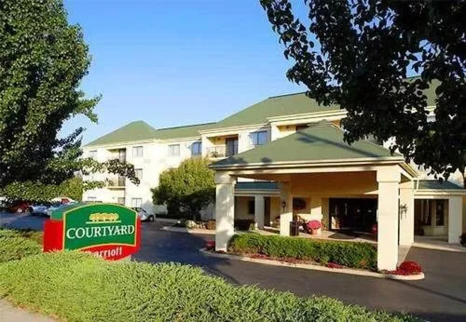 Courtyard State College