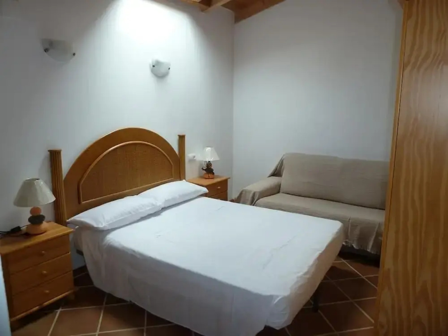 Casitas Gorgos - Monty's