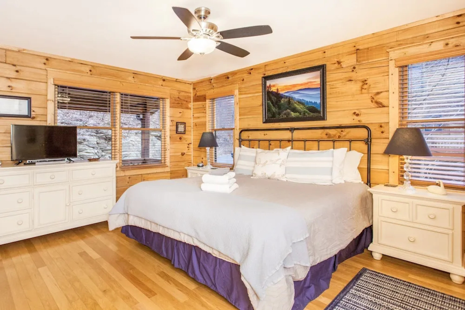 69 Valley Heights Home 4 Bedrooms 3.5 Bathrooms Home