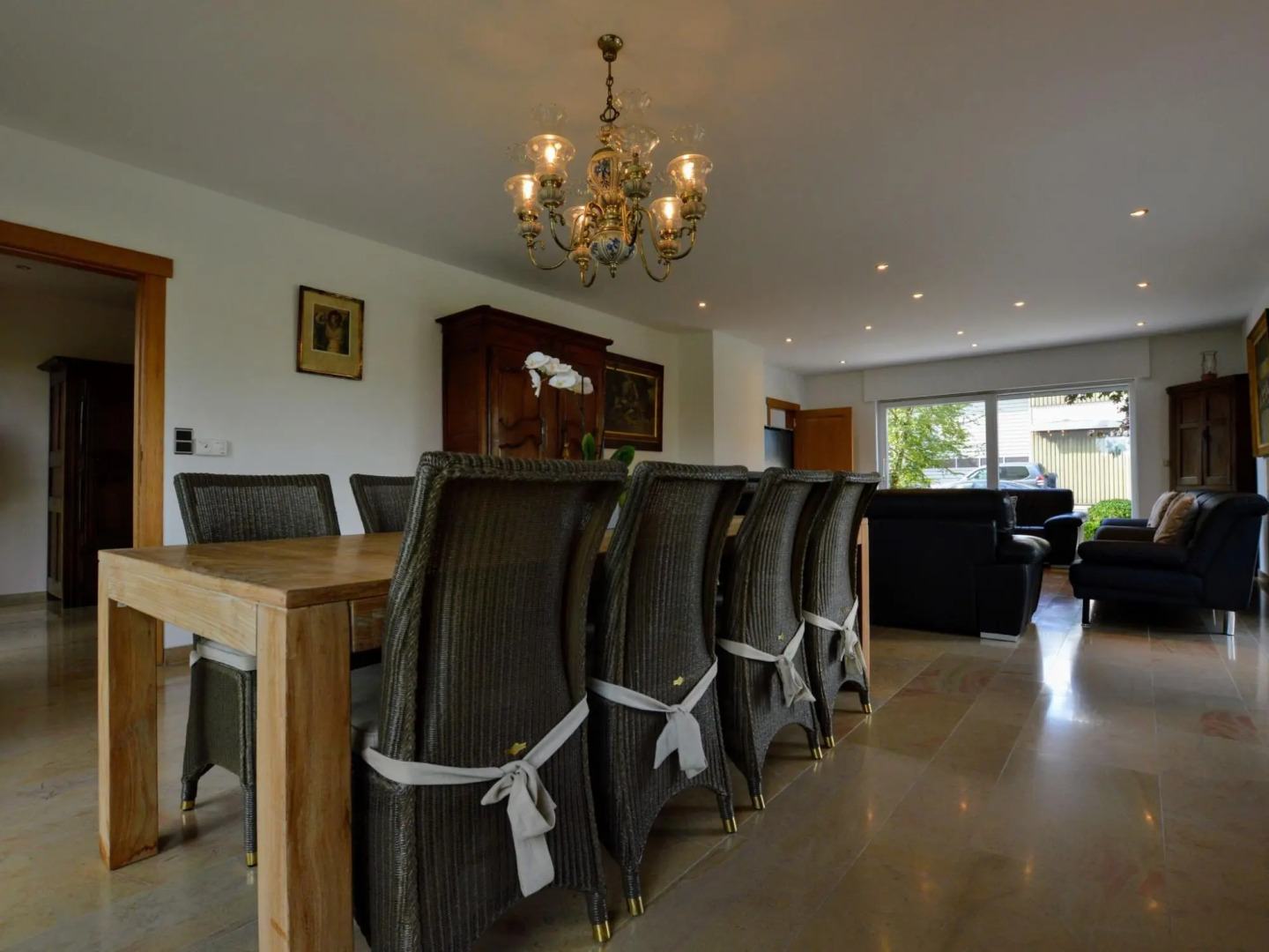 Spacious villa in Zingem with garden