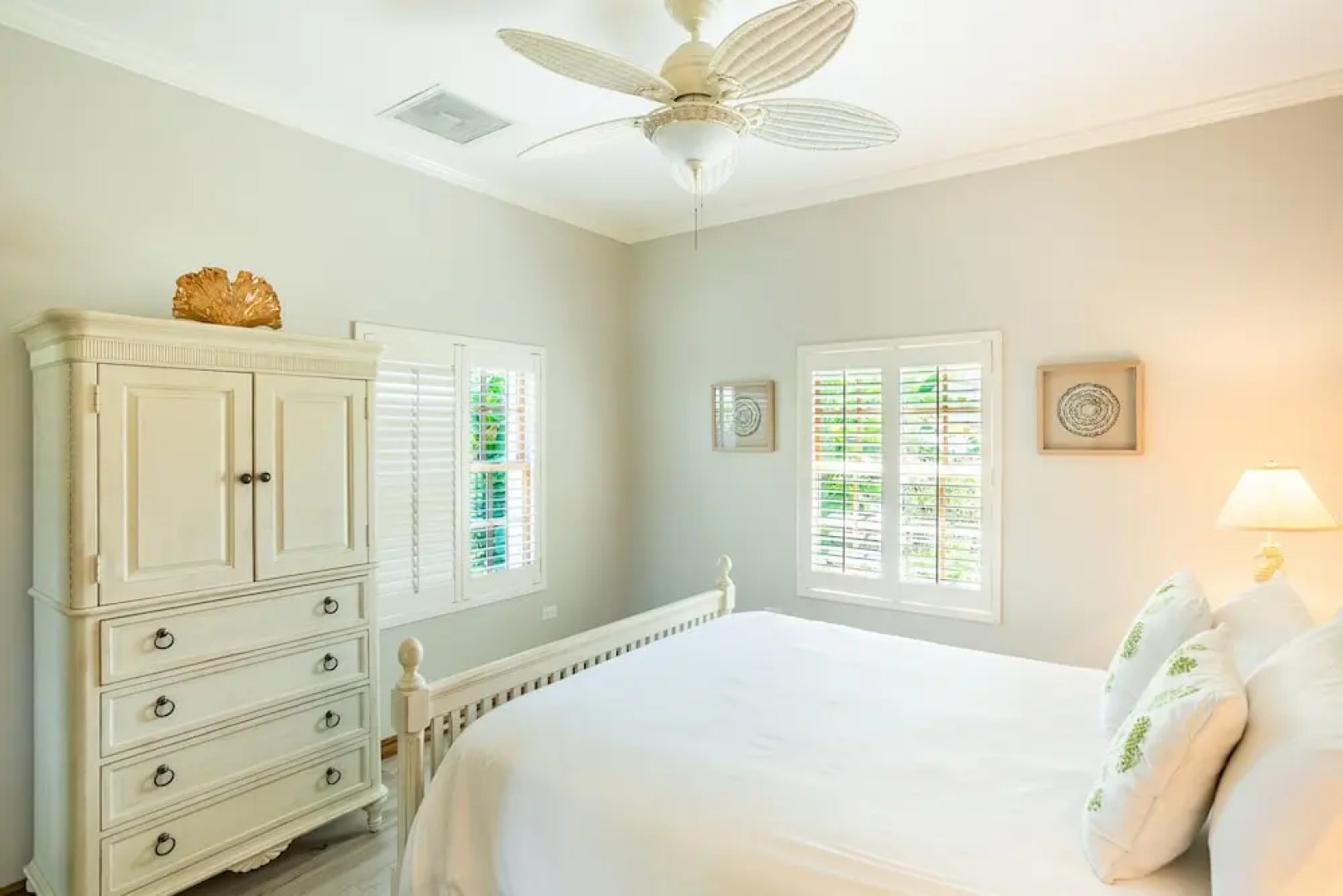 Maridadi by Cayman Villas