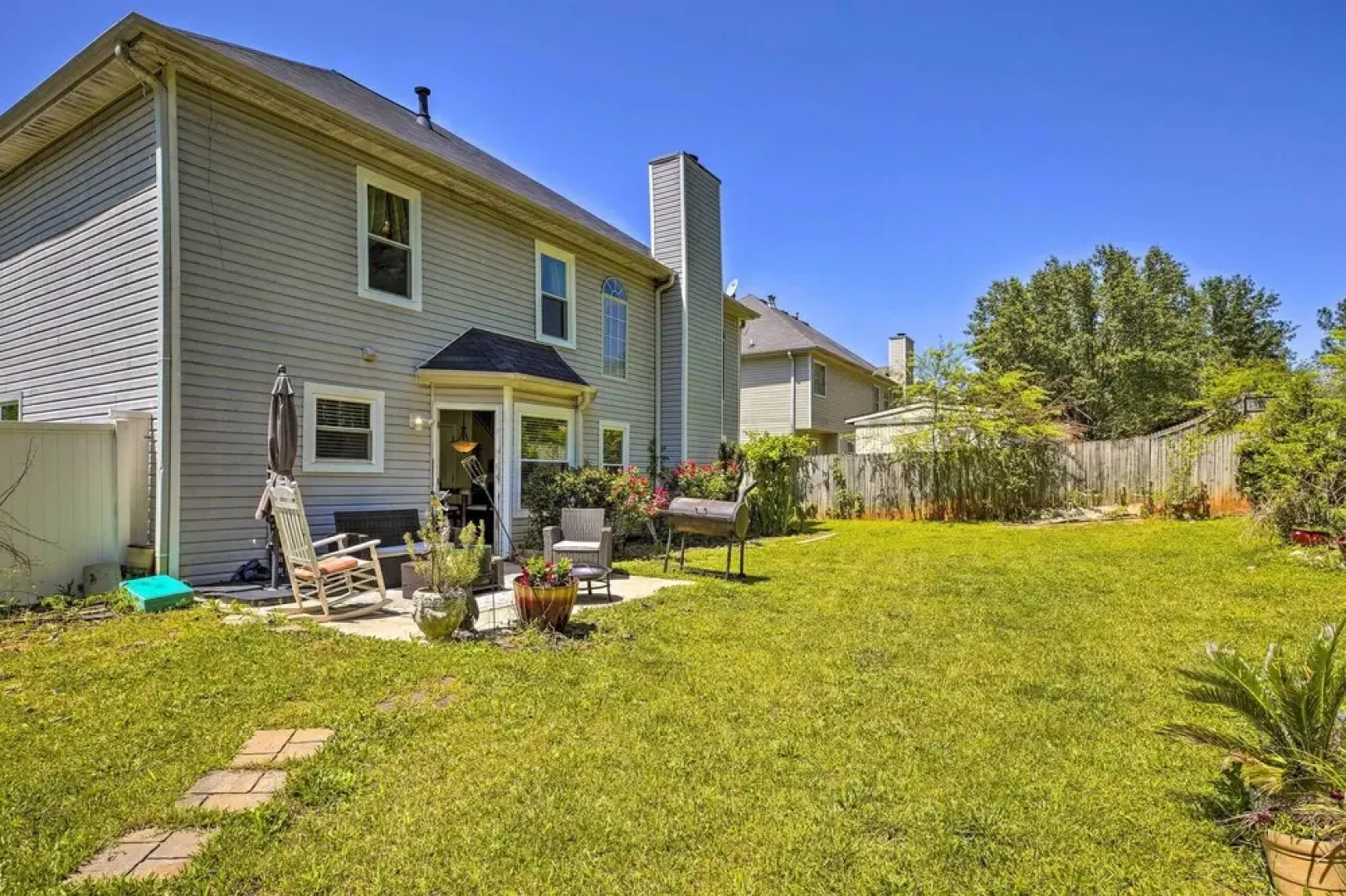 Pet-friendly Home w/ Yard ~ 15 Mi to Atlanta!