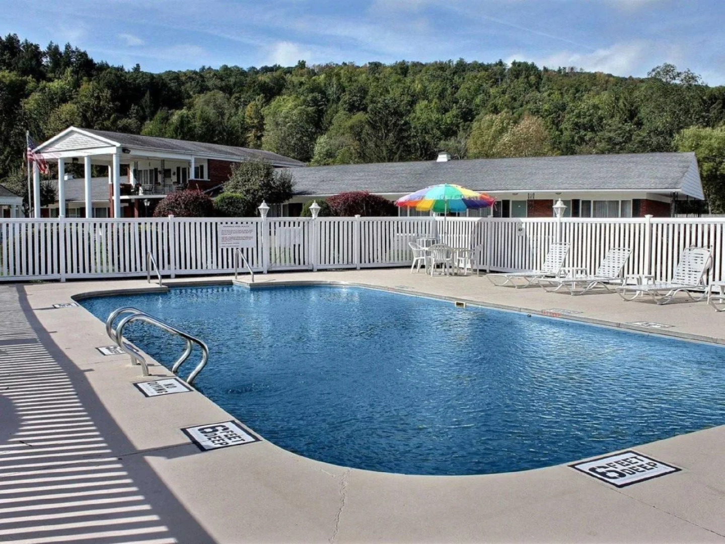 Rodeway Inn Marshall Manor