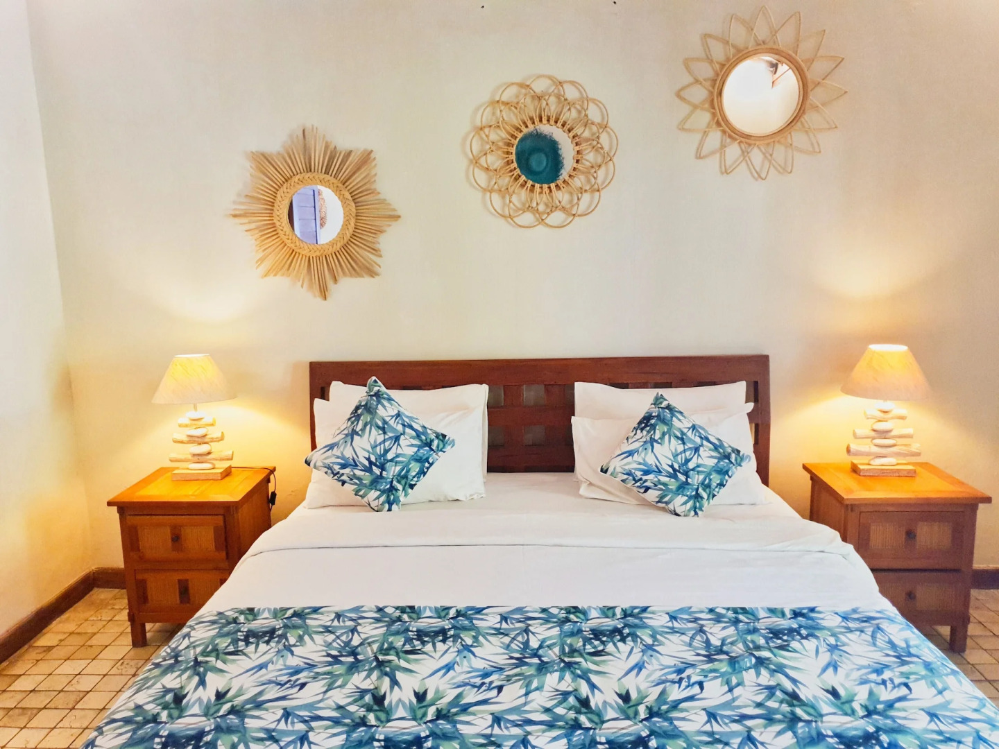 Tír na nÓg Beachfront Resort