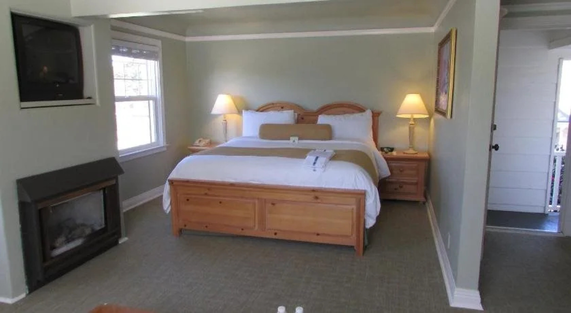 The Colonial Terrace