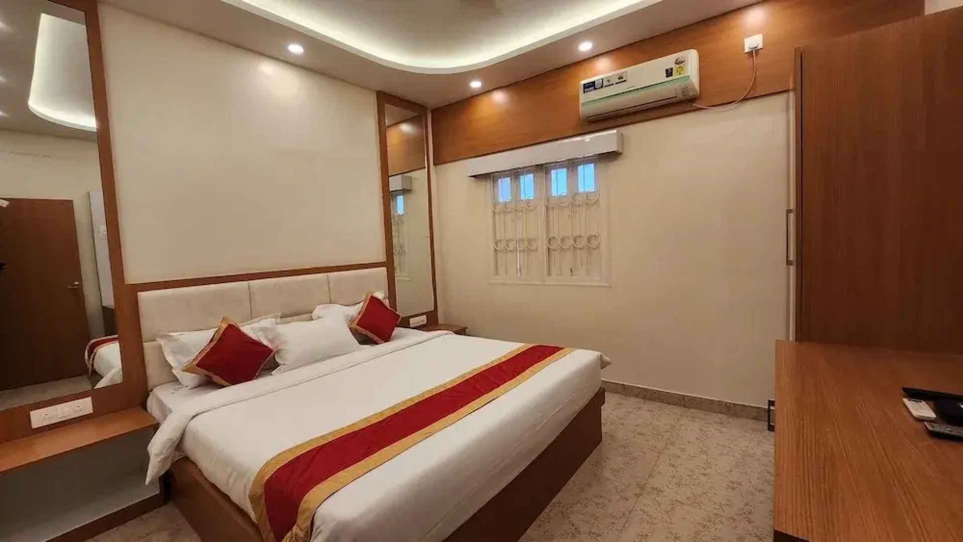 Hotel Priyadarsini