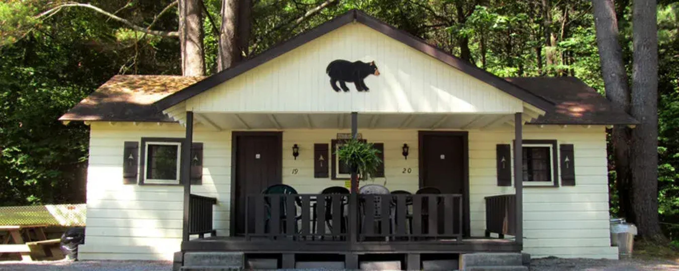 Lee's Motel and Cottages