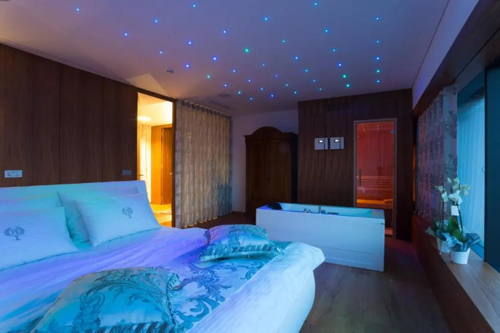 Luxury Villa Eva Pool Whirlpool & Sauna