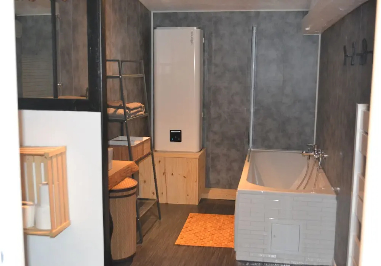 A la fontaine fleurie