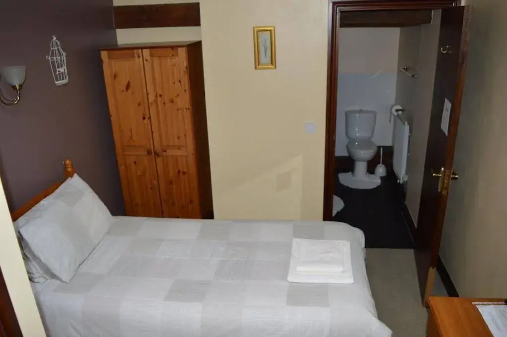 Hopley House Bed & Breakfast