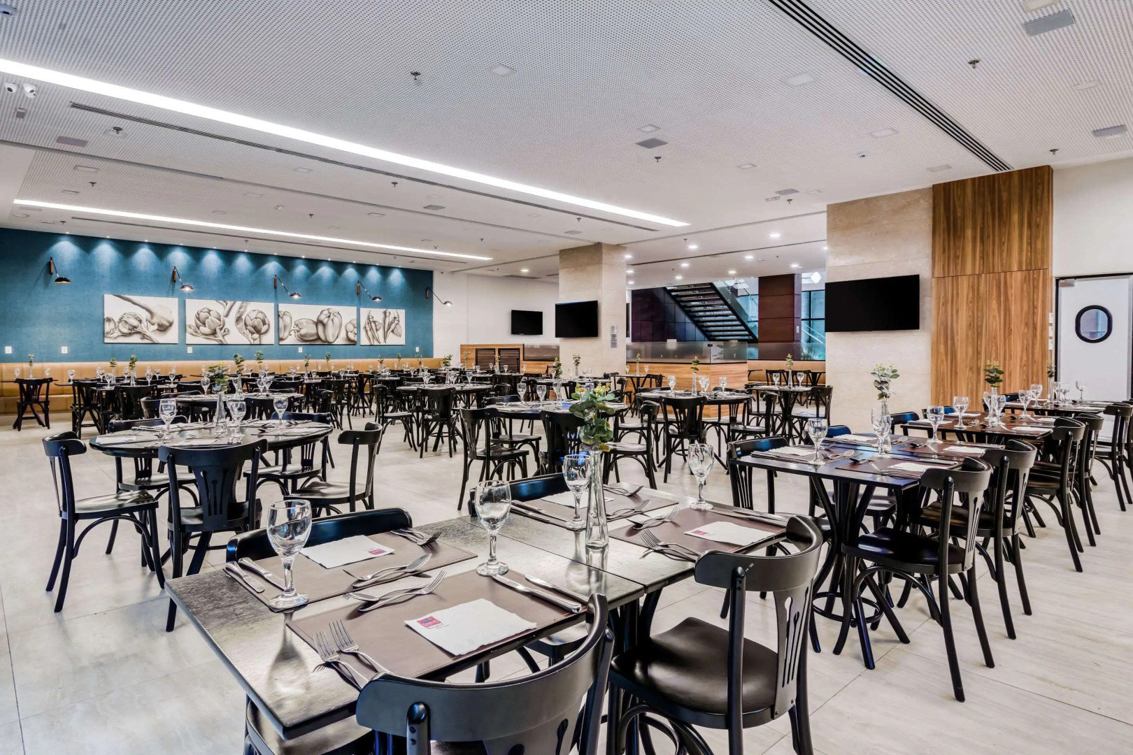 Comfort Suites Vitoria