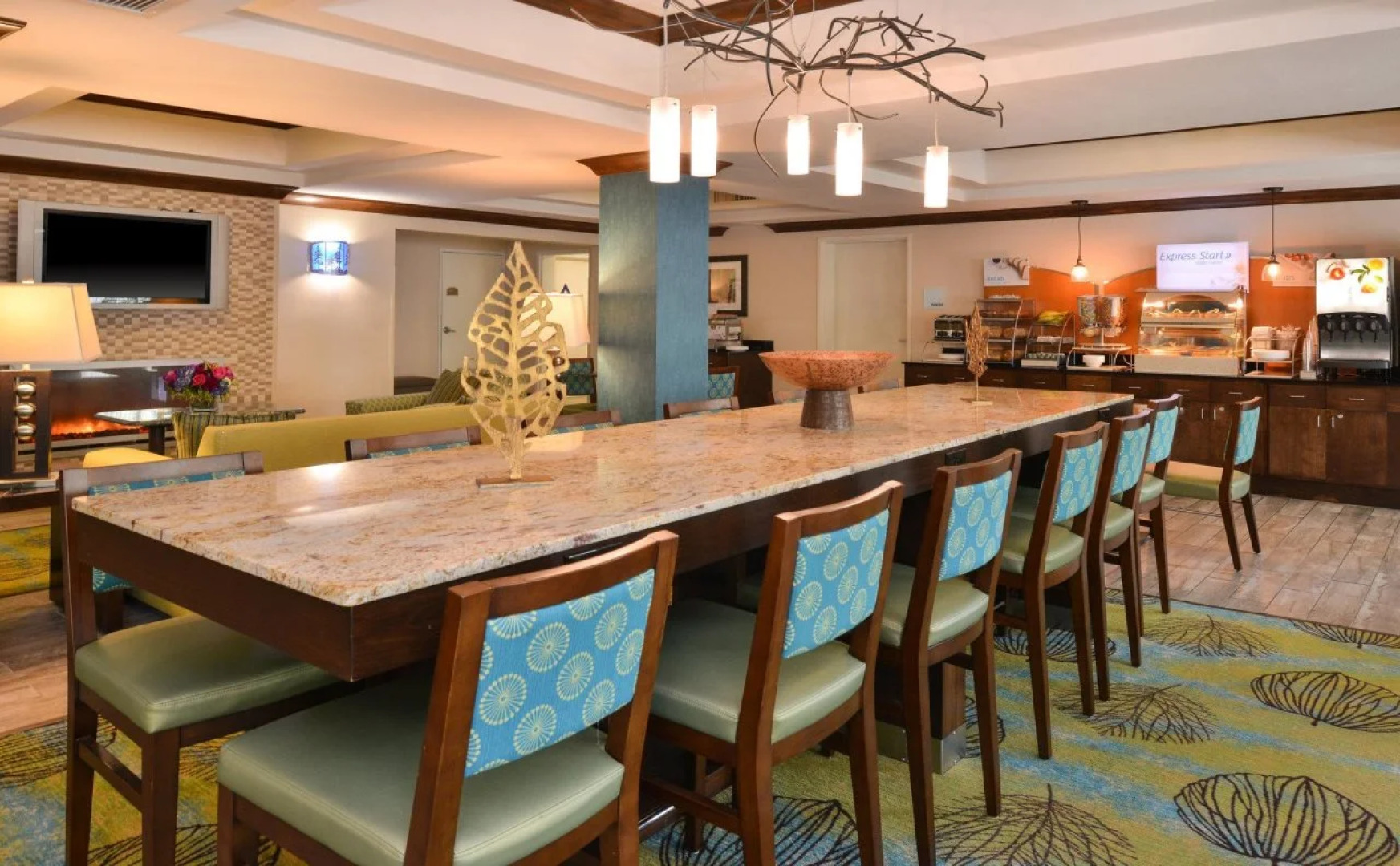 Holiday Inn Express Hotel & Suites River Park by IHG