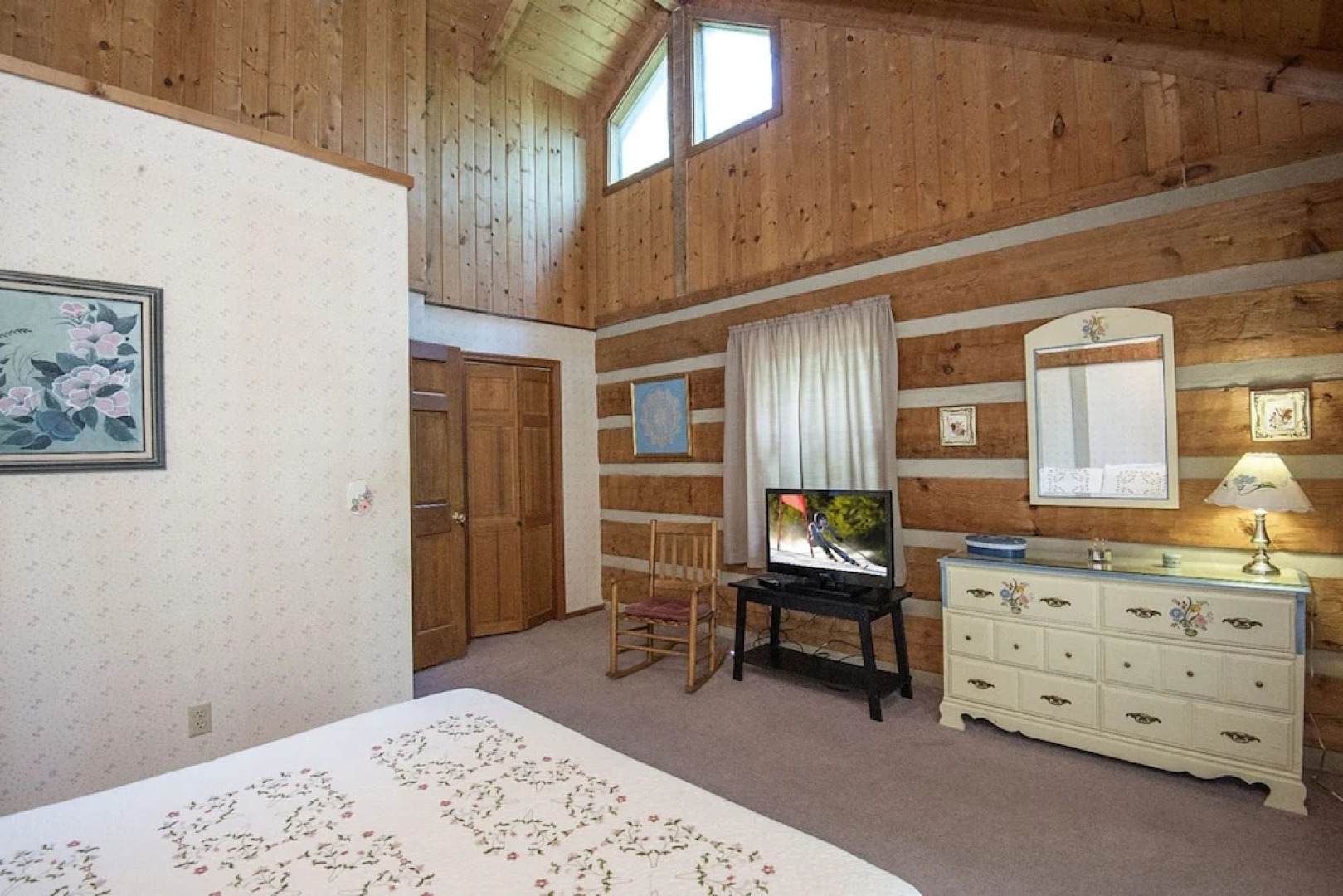 Valhalla by Heritage Cabin Rentals