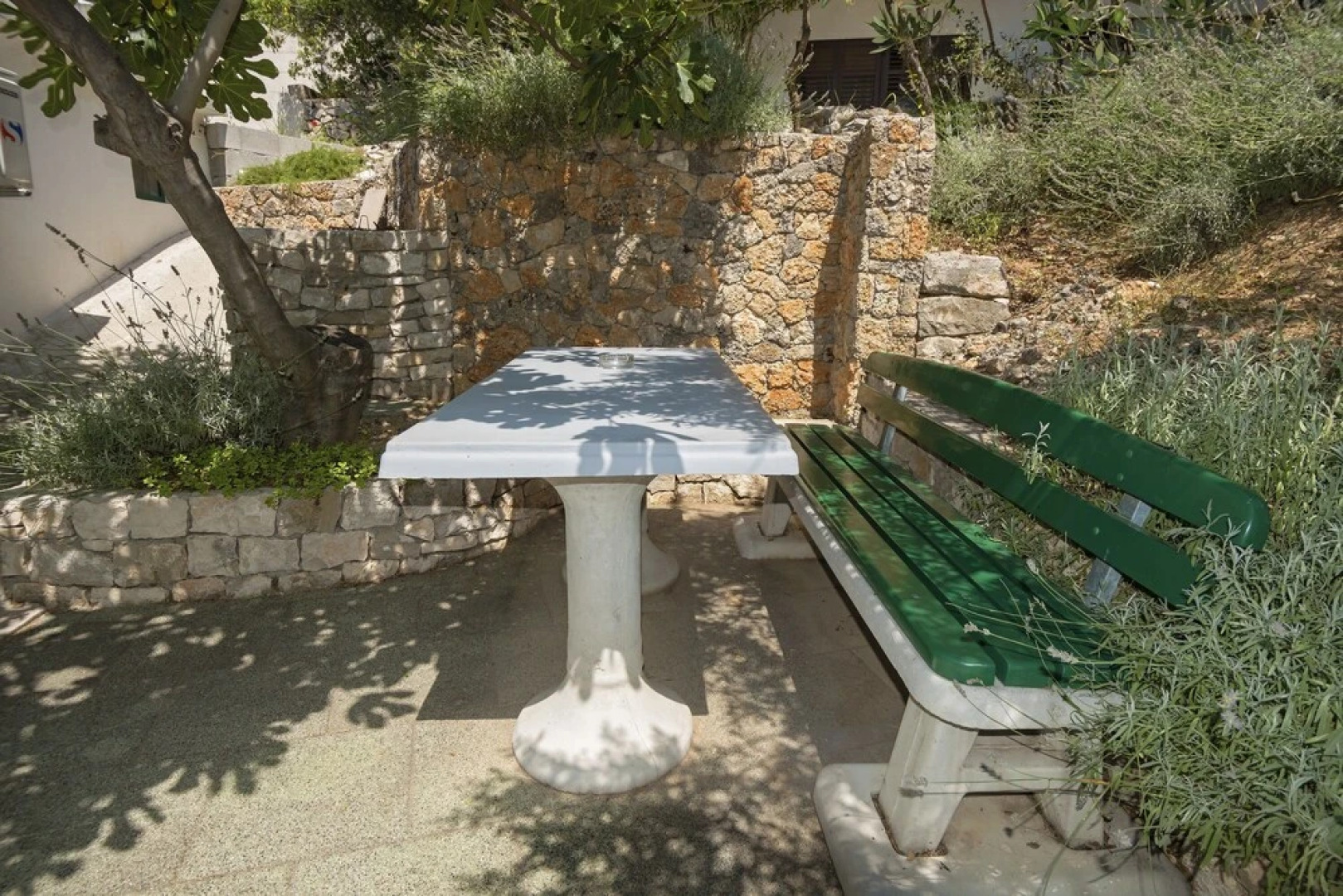 Spacious Apartment Krvavica