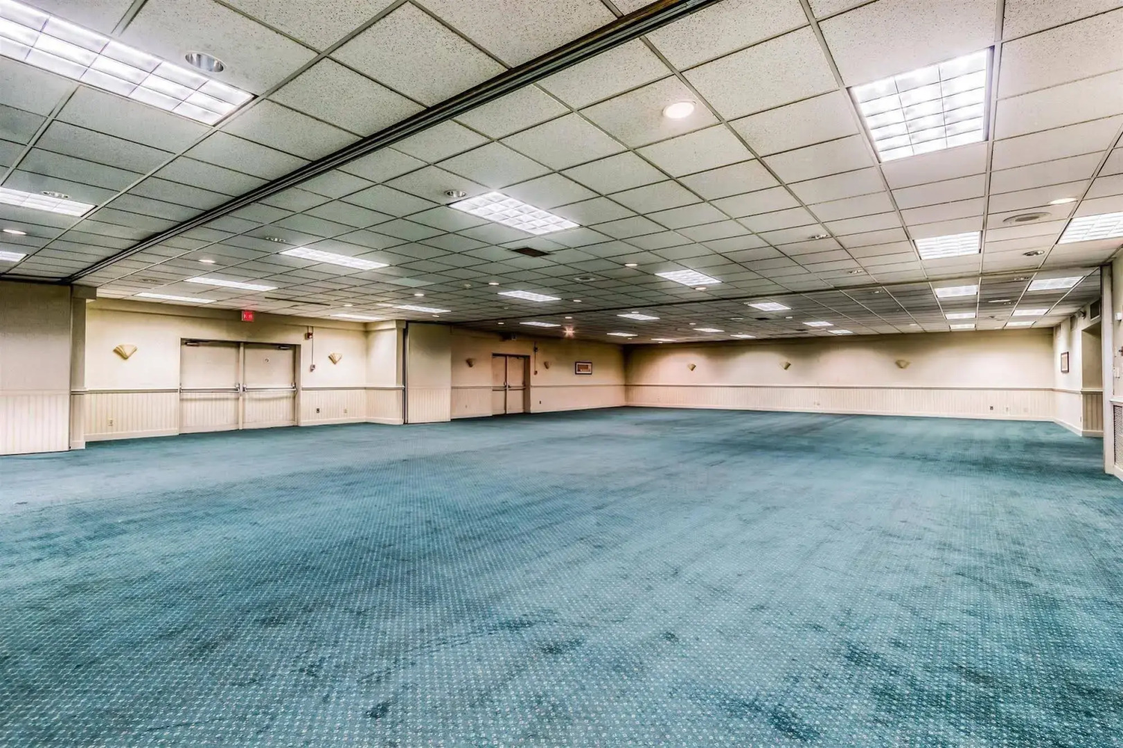 Econo Lodge Inn & Suites Chambersburg Central