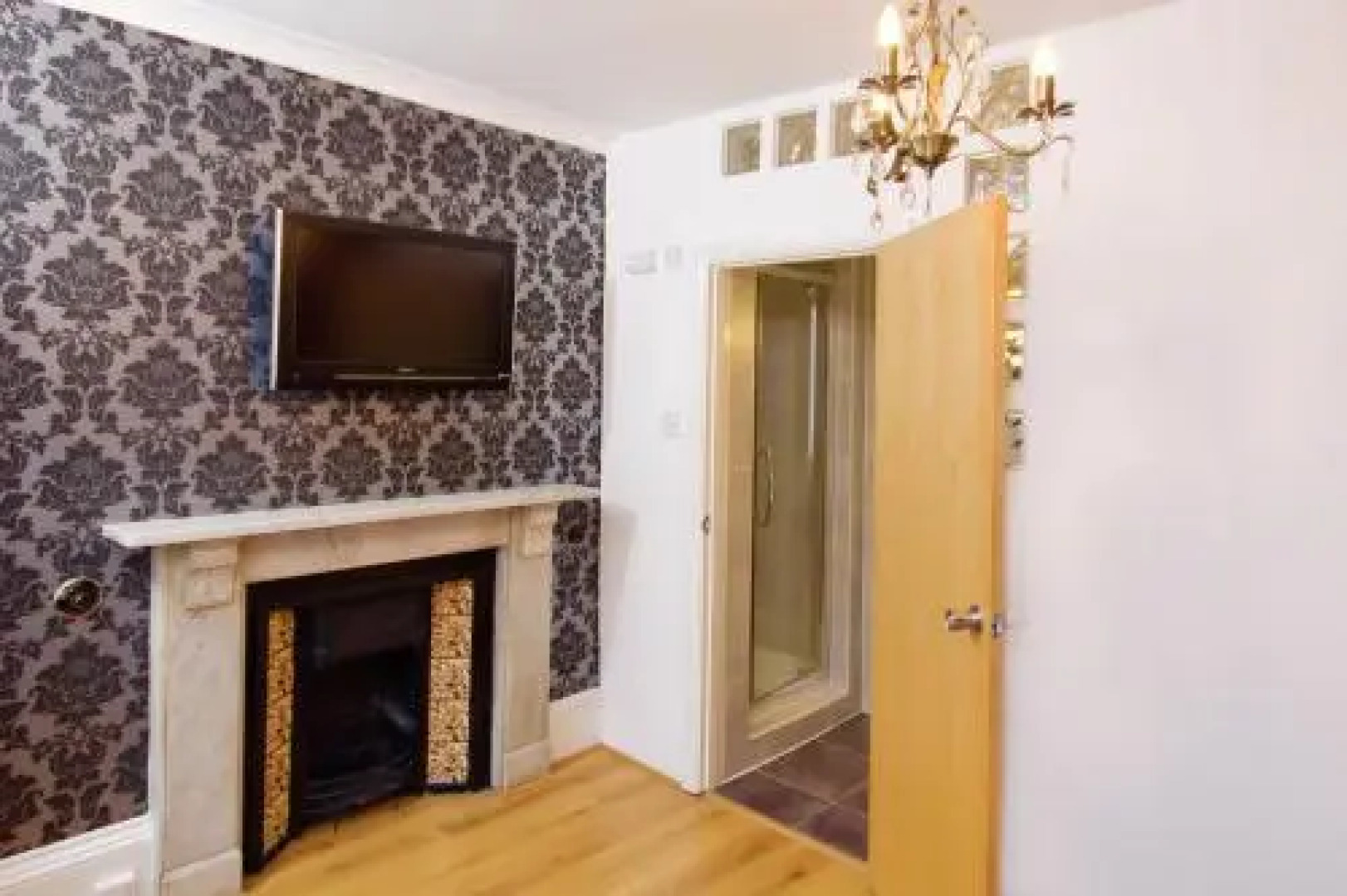 Four Seasons Guest House