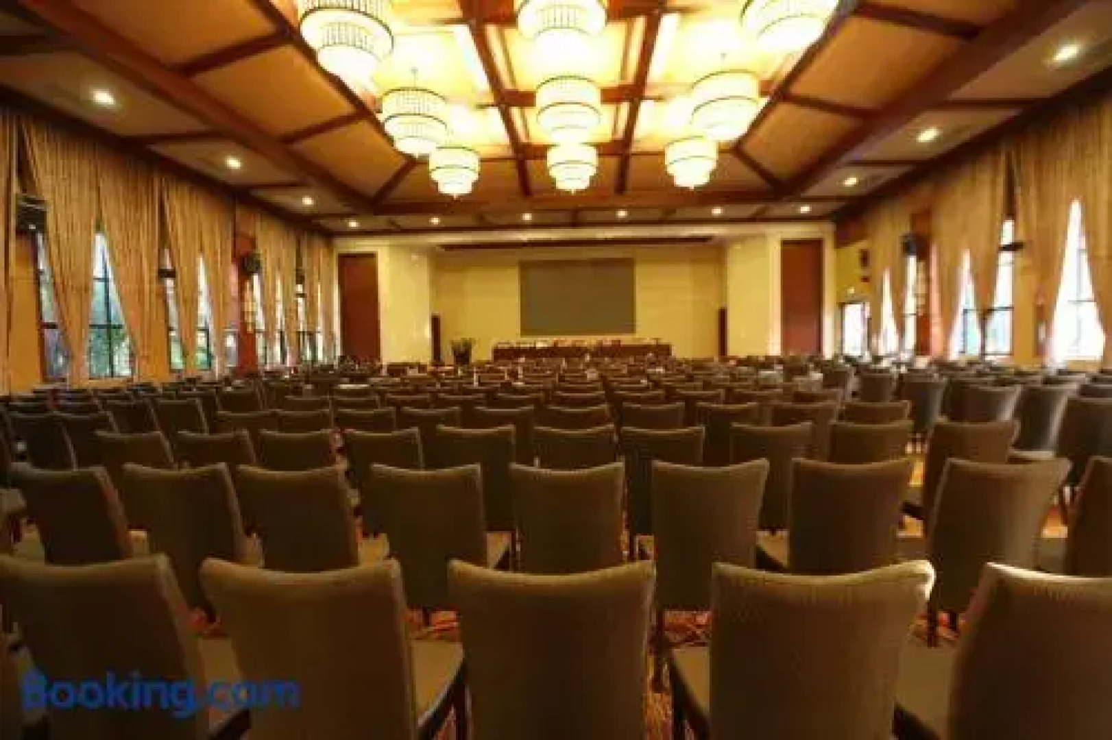 Ramada Plaza by Wyndham Xishuangbanna South