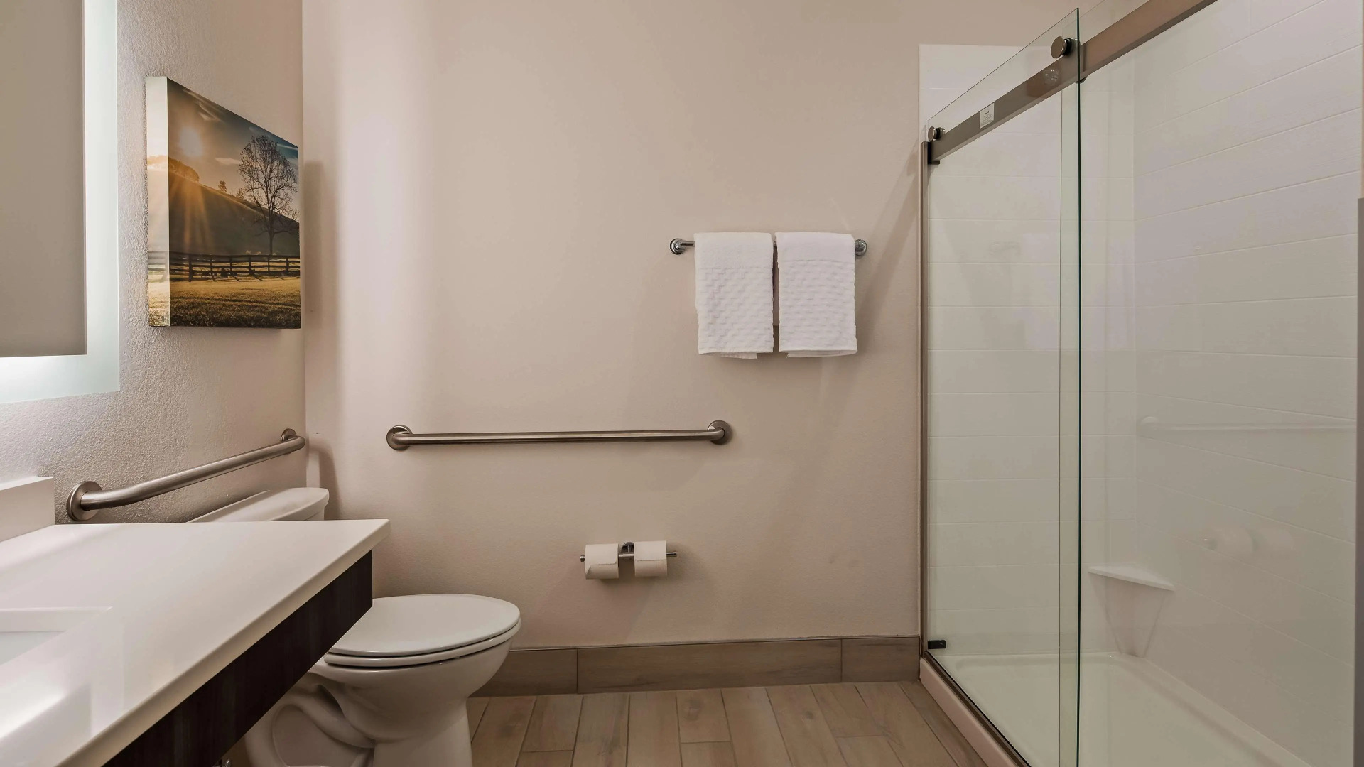 B/W Plus Elizabethtown Inn & Suites