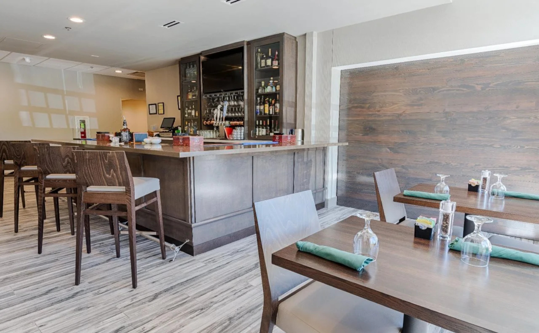 Holiday Inn Knoxville N - Merchant Drive by IHG