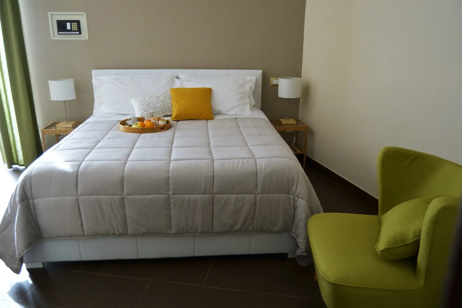 Cento Tarì Guest House